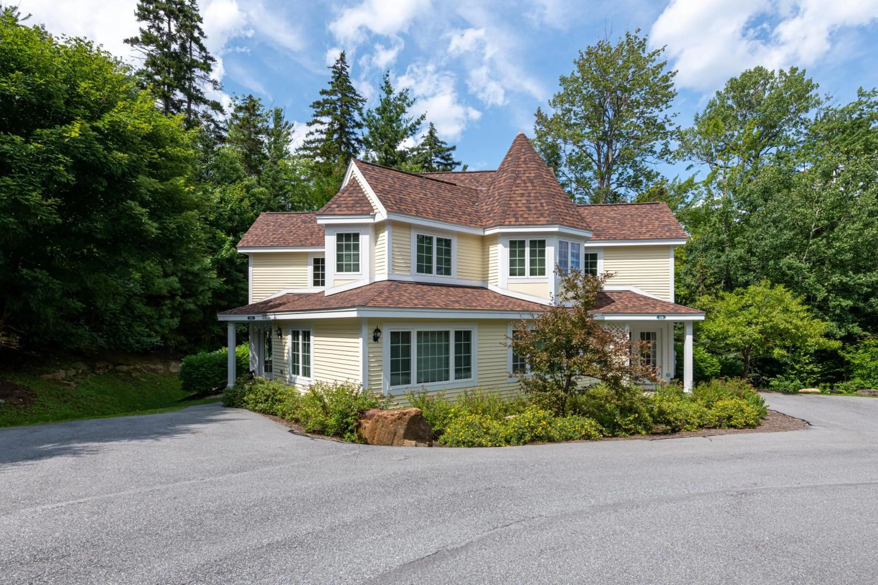 Property building in Mount Snow Lodging by Vail Resorts