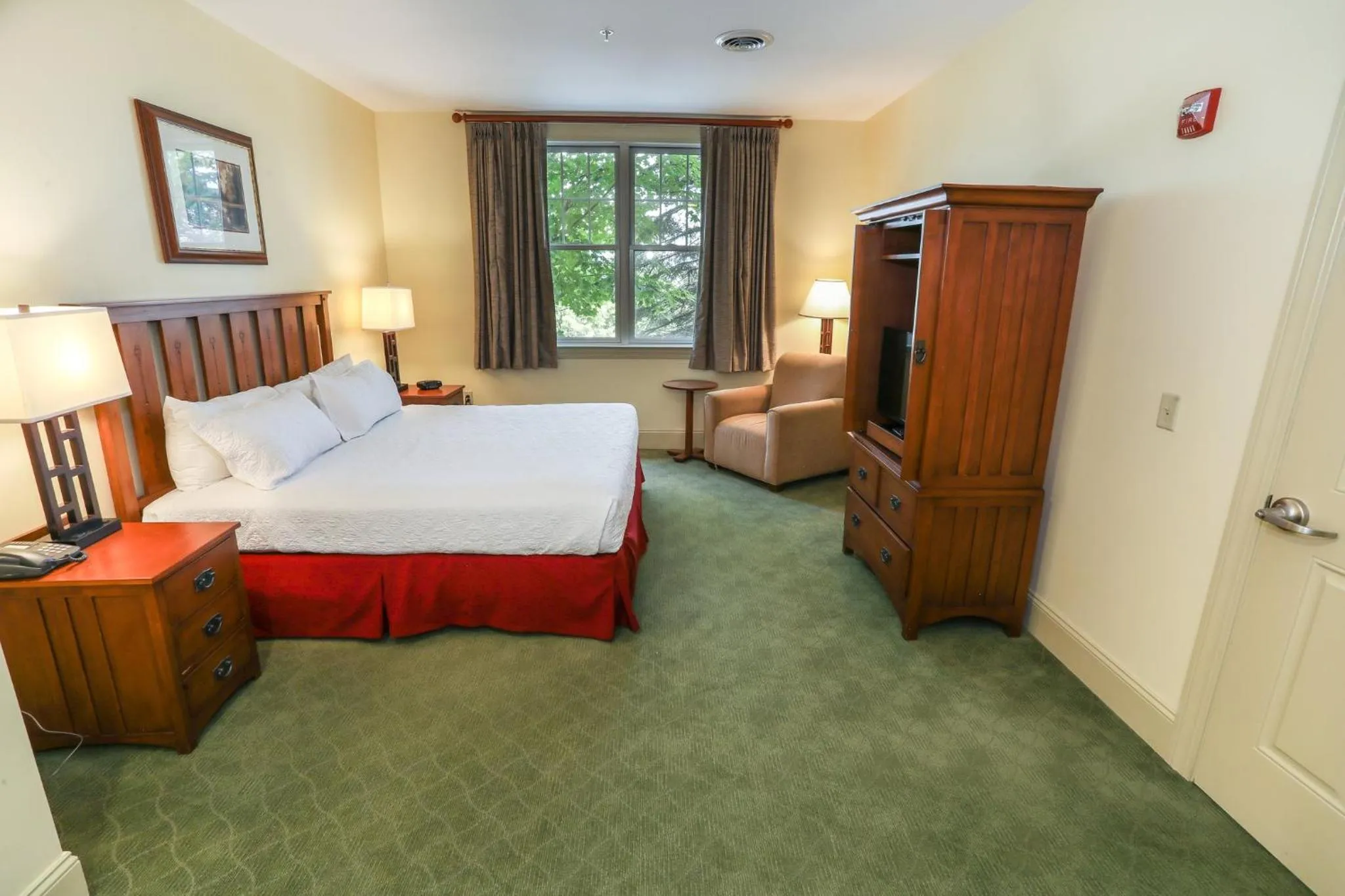 Photo of the whole room, Bed in Kaatskill Mountain Club & Condos by Vail Resorts