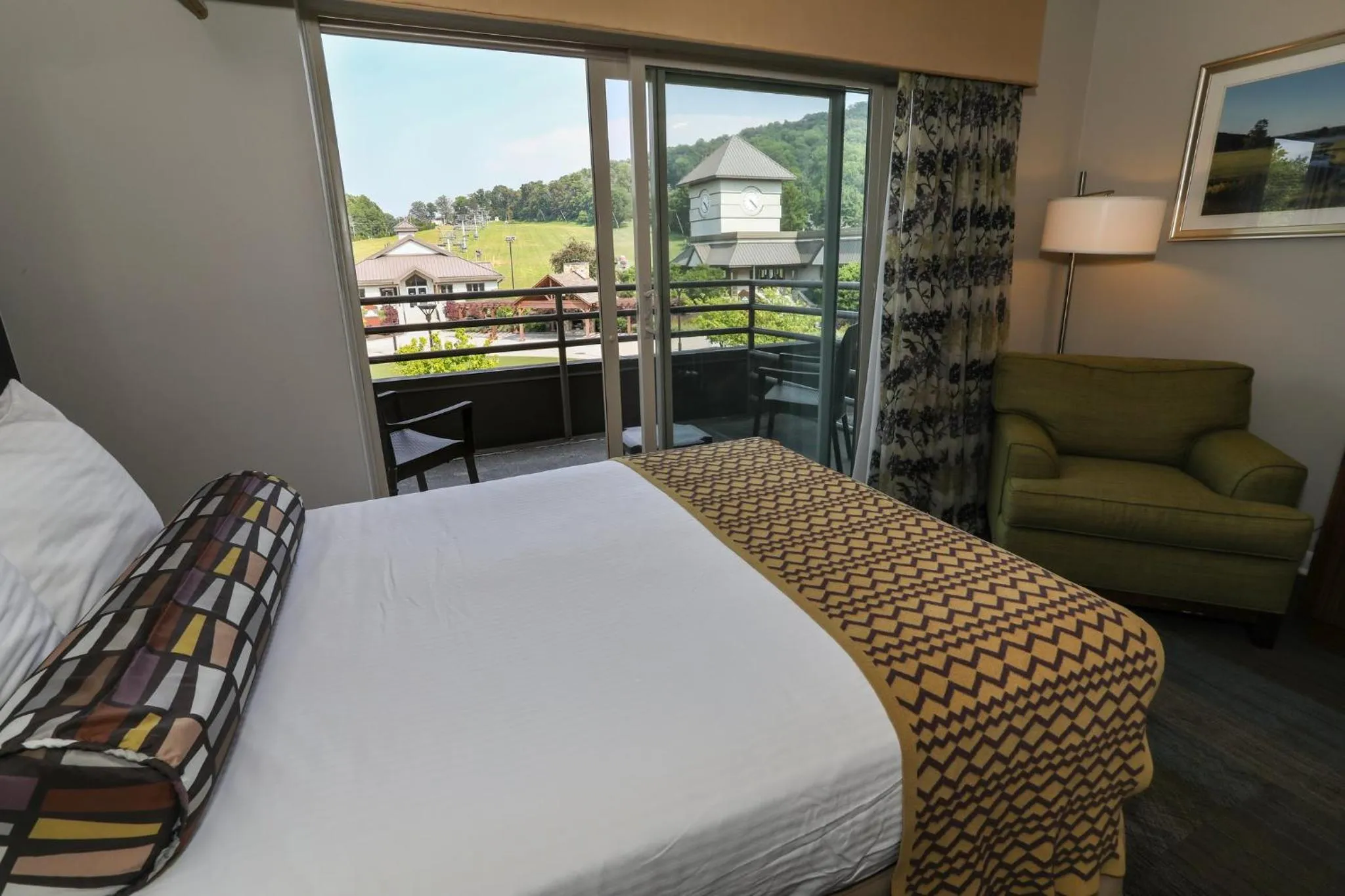 Photo of the whole room, Bed in Liberty Mountain Resort