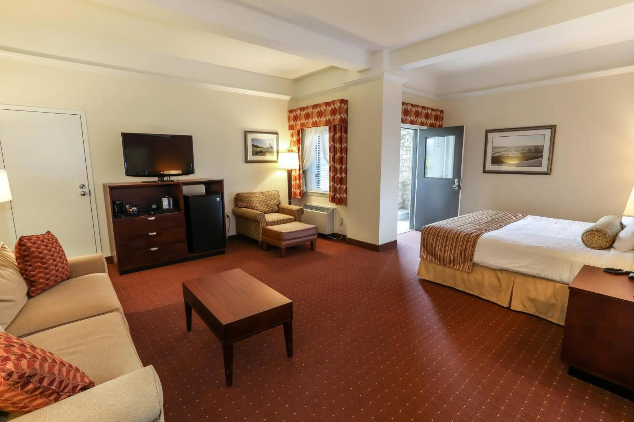 Photo of the whole room, Bed in Liberty Mountain Resort
