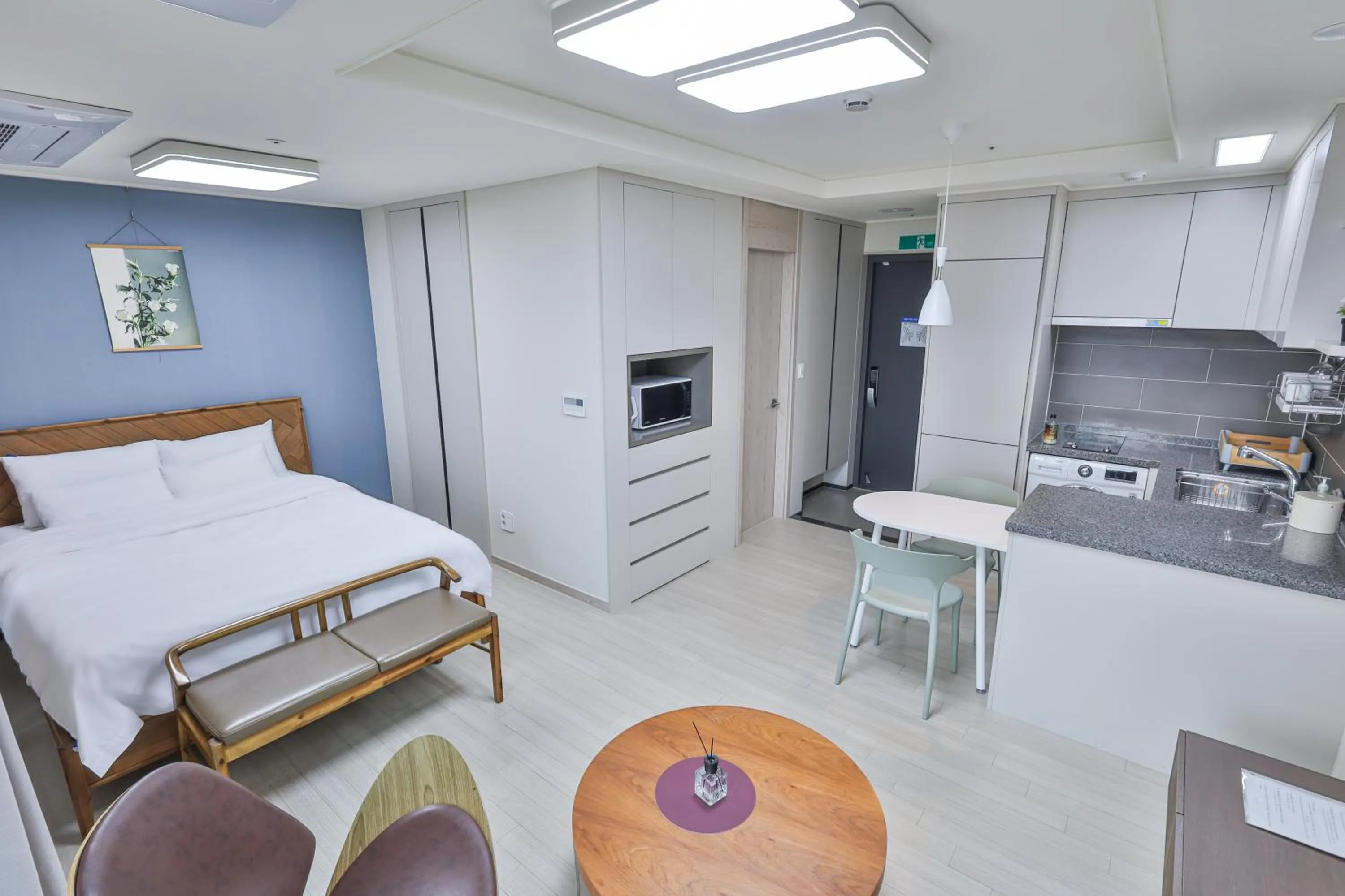 Bed in Landmark Stay in Songdo