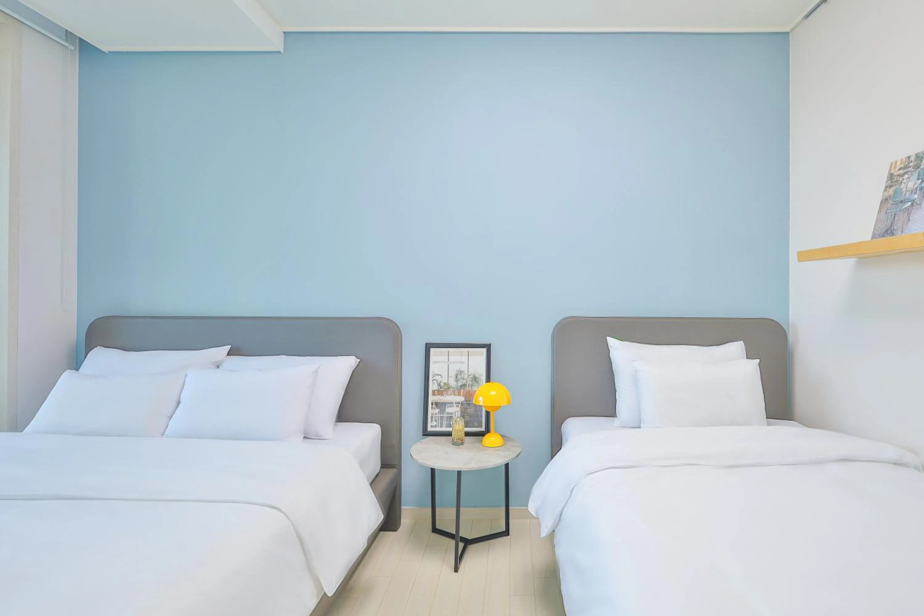 Property building, Bed in Landmark Stay in Songdo