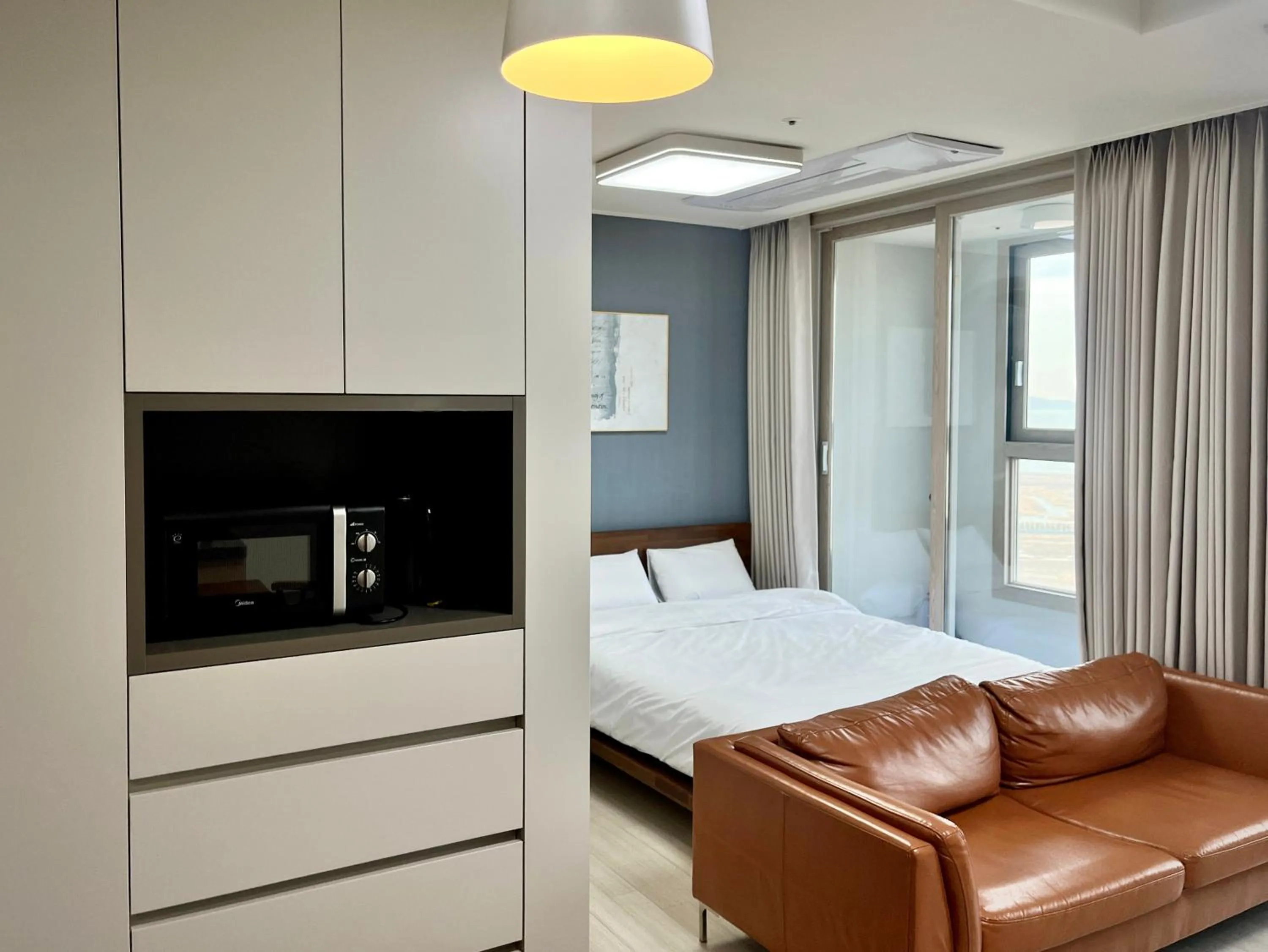 Bed in Landmark Stay in Songdo