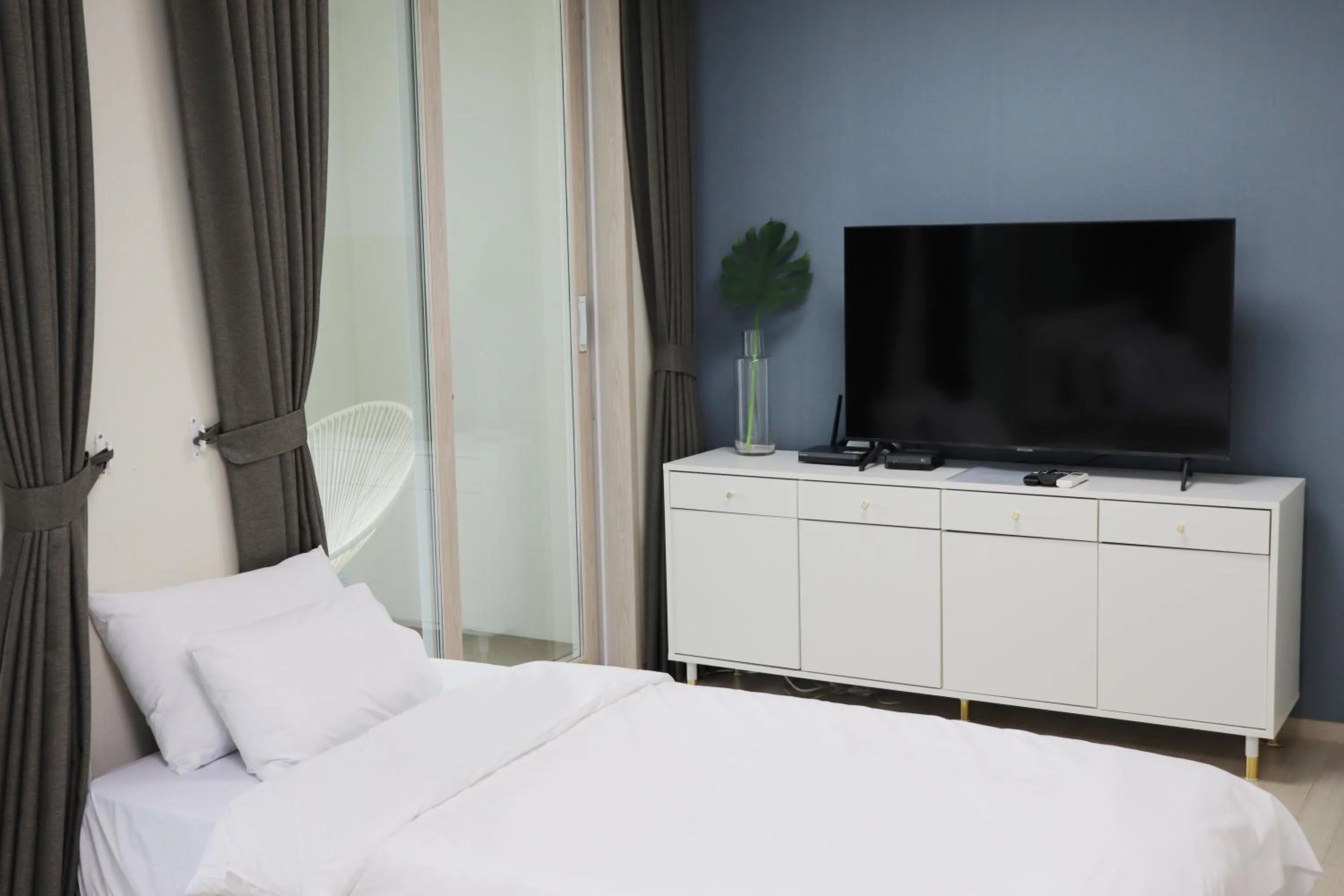 Bed in Landmark Stay in Songdo