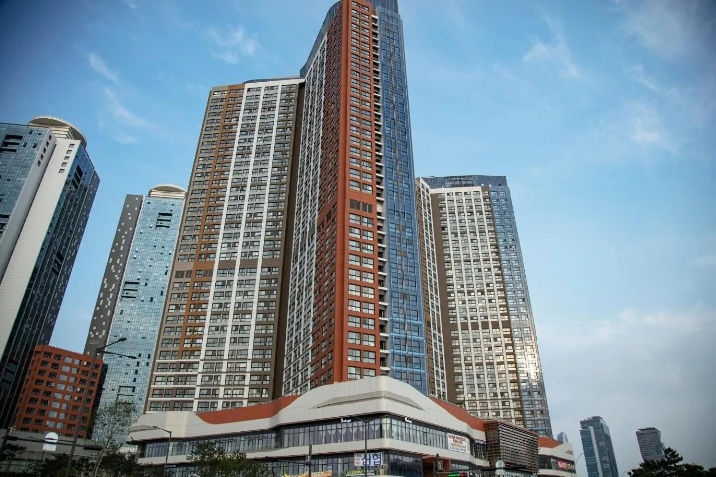 Property building in Landmark Stay in Songdo