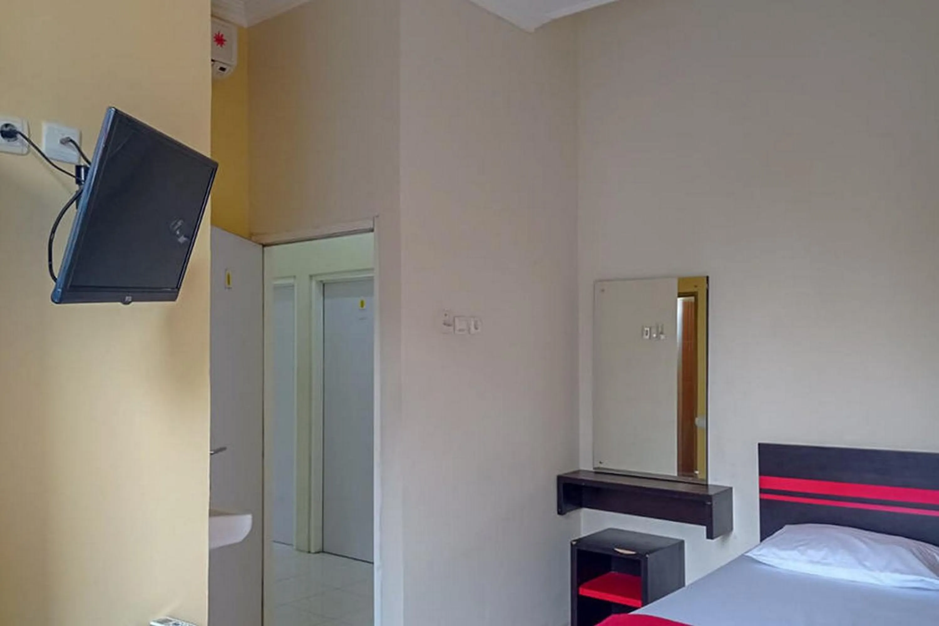 Bed in Rama Shinta Homestay near Gembira Loka Zoo RedPartner