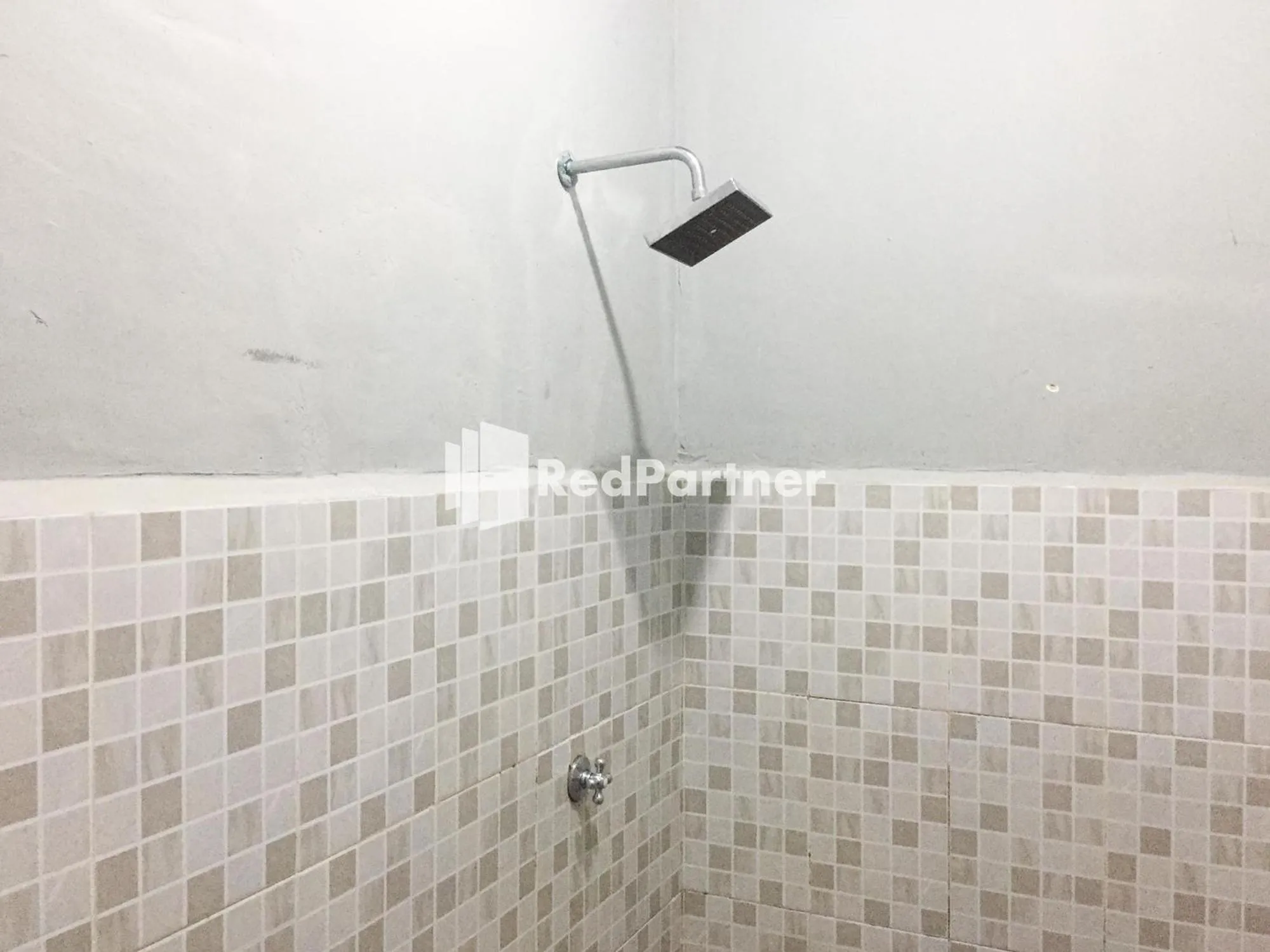 Bathroom in Wisma Andini Palopo RedPartner
