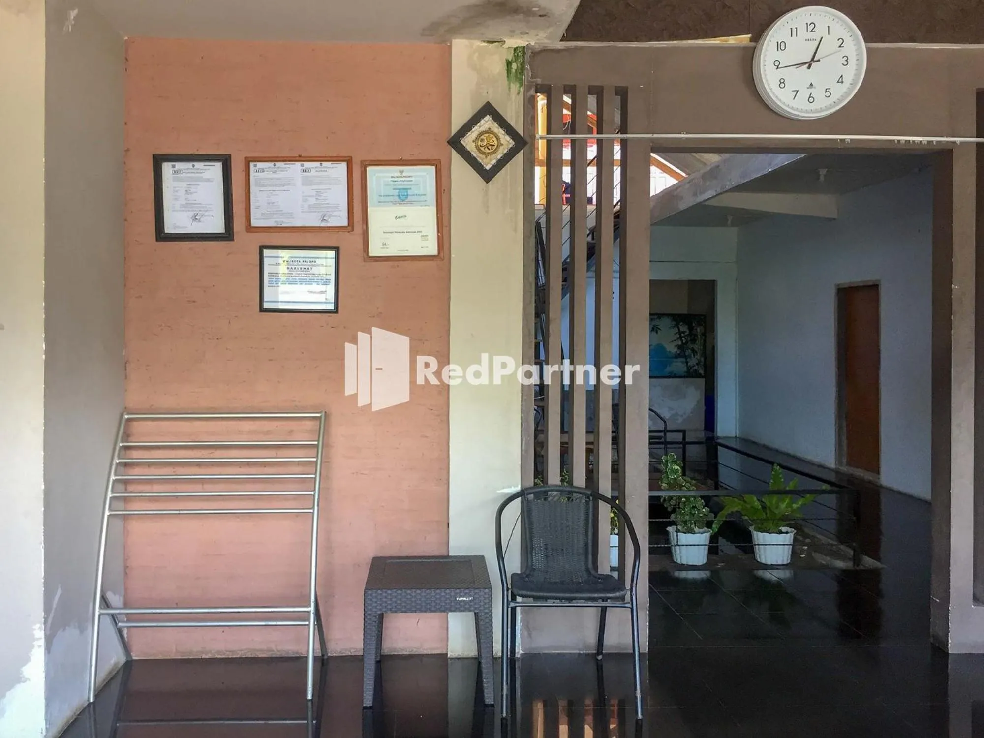 Facade/entrance in Wisma Andini Palopo RedPartner