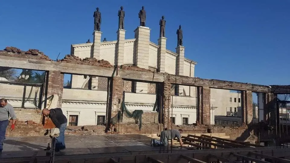 Property building in Grand Opera Hotel