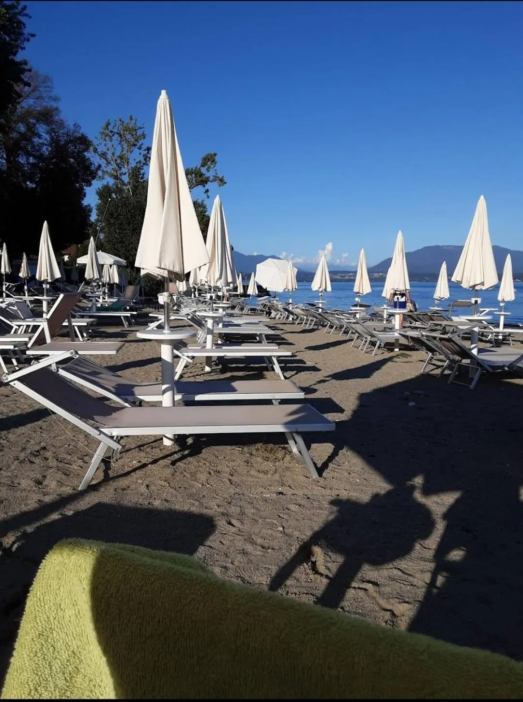 Beach in B&B VILLA PREZIOSA LAGO MAGGIORE