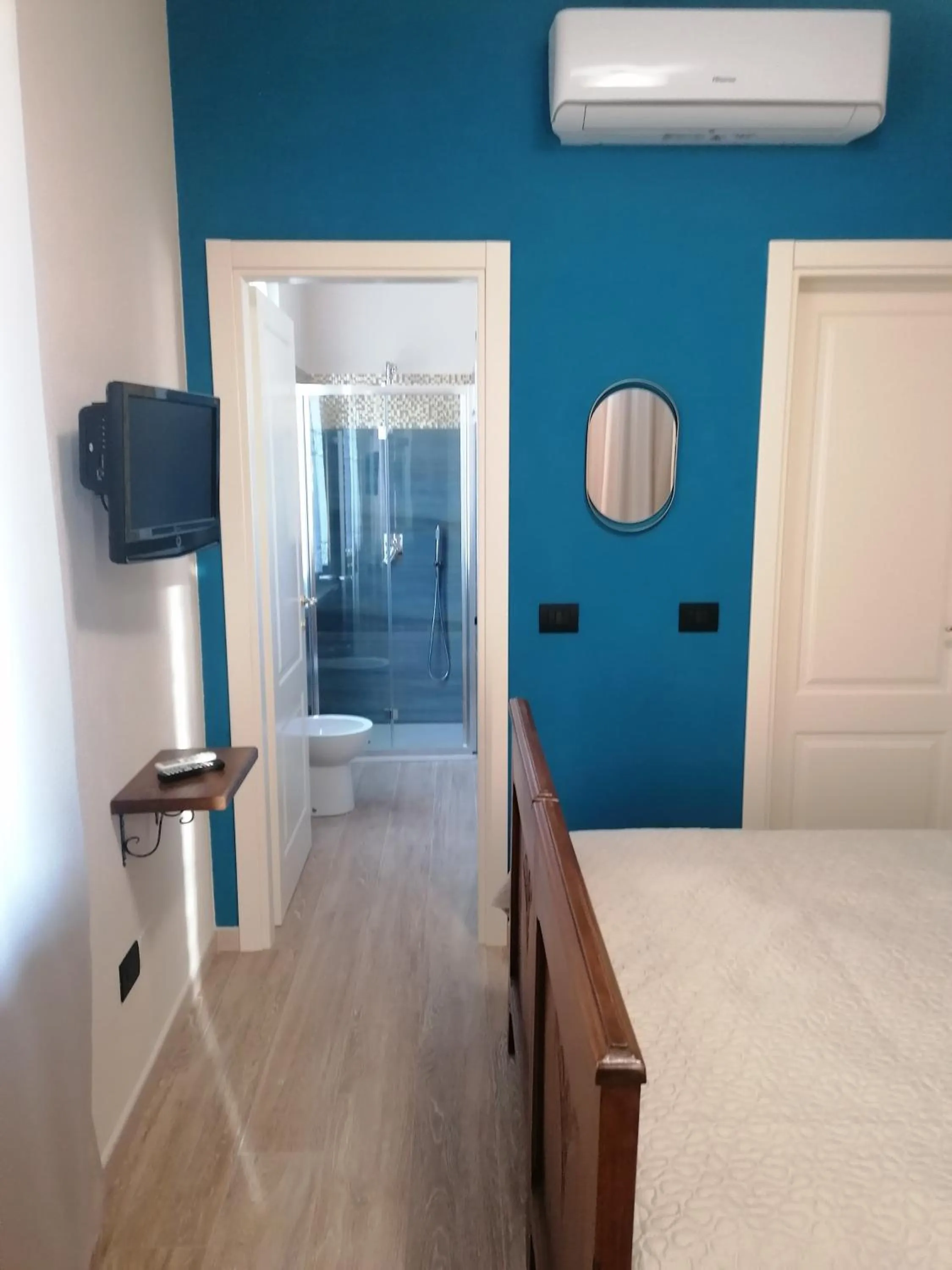 Bed in B&B VILLA PREZIOSA LAGO MAGGIORE