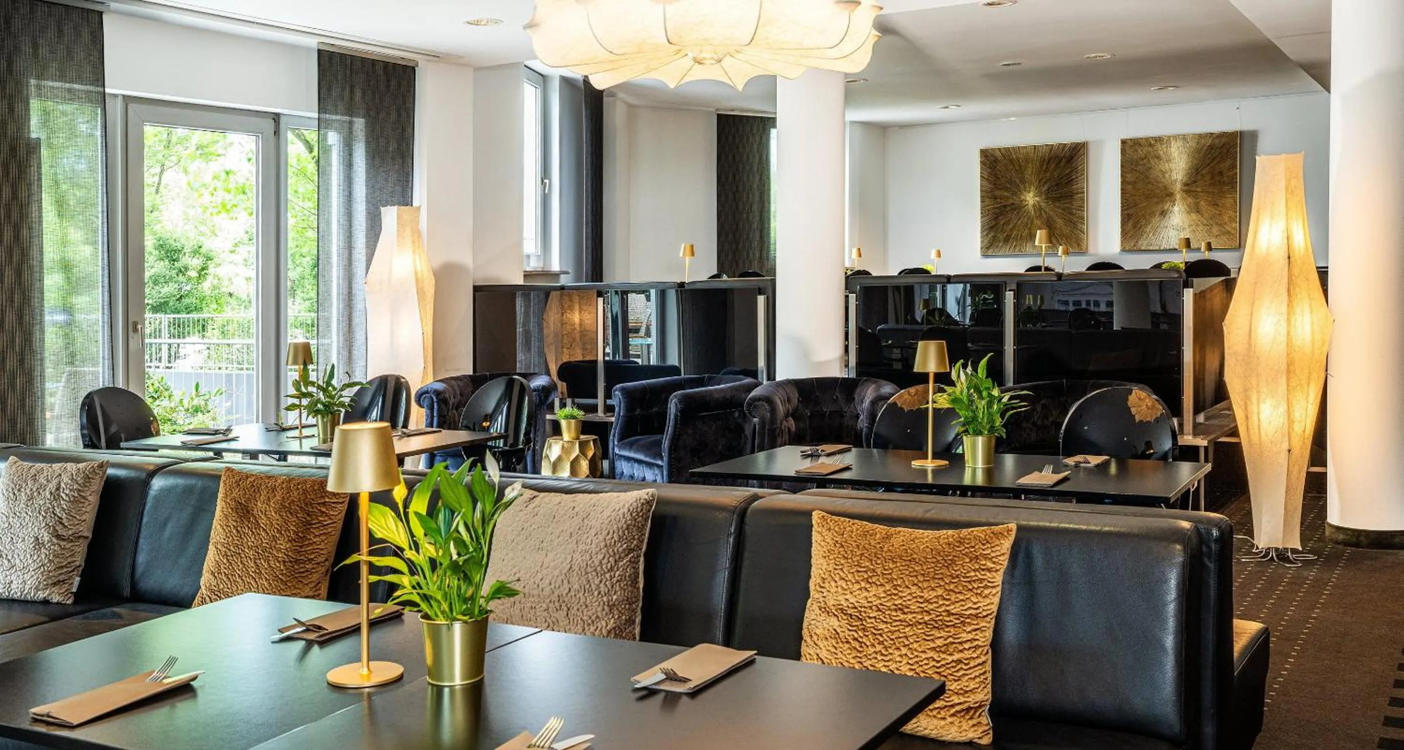 Restaurant/places to eat in Victor's Residenz-Hotel München