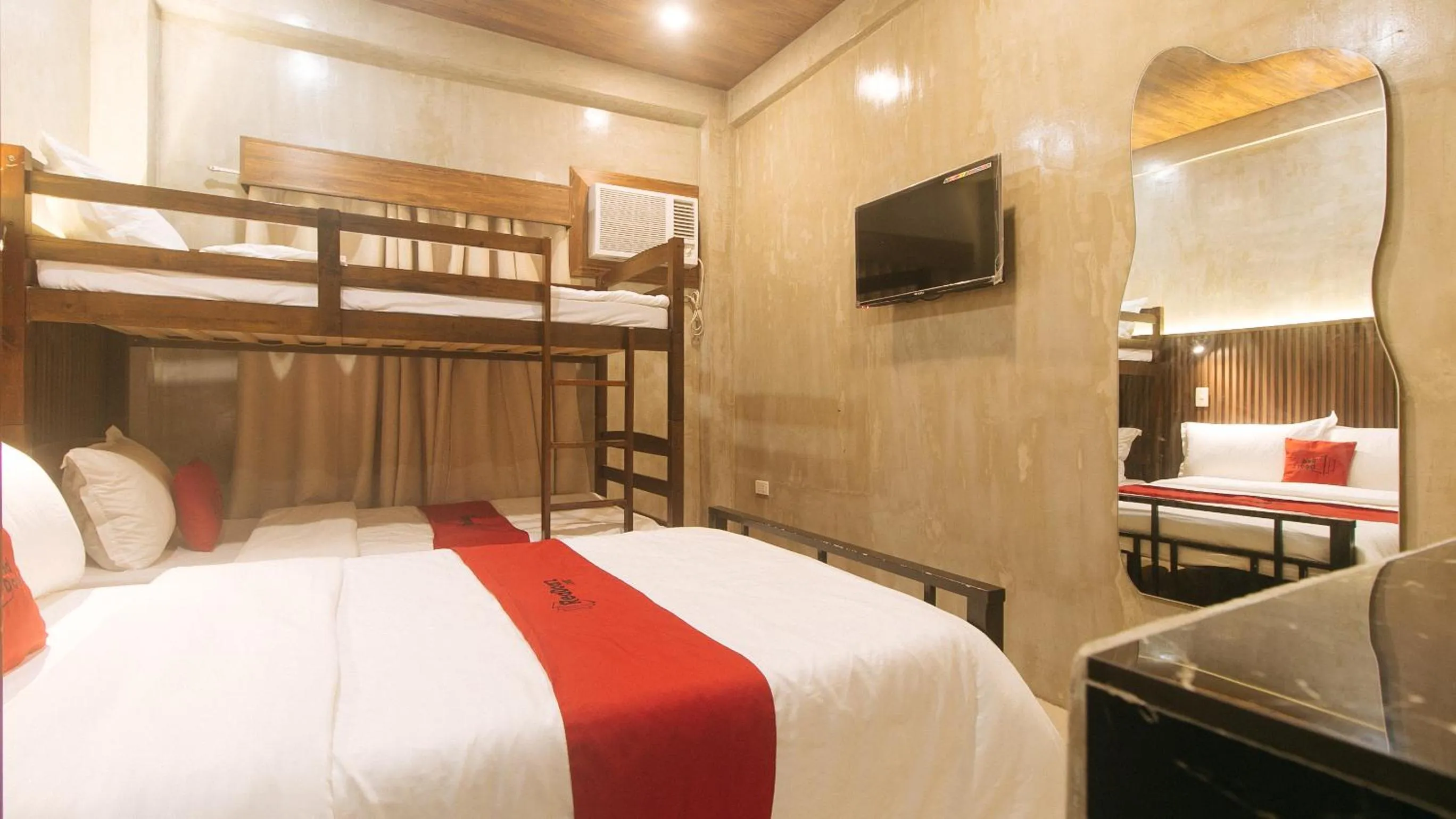 Bed in RedDoorz at MBB Room NAIA 2