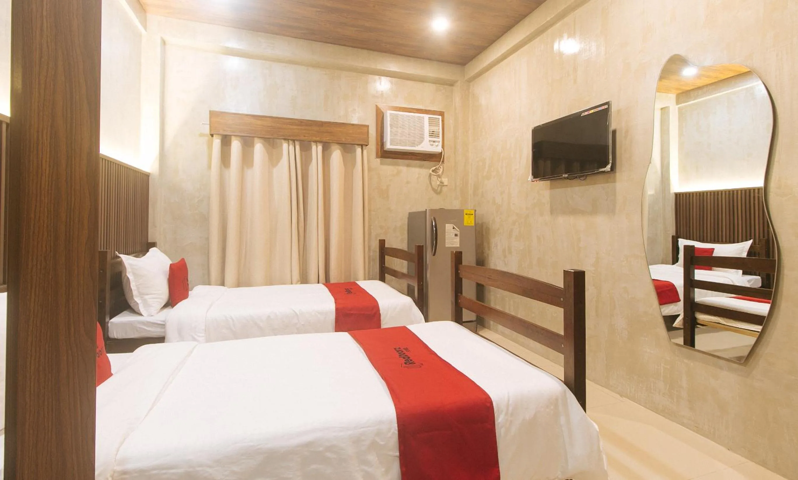 Bed in RedDoorz at MBB Room NAIA 2