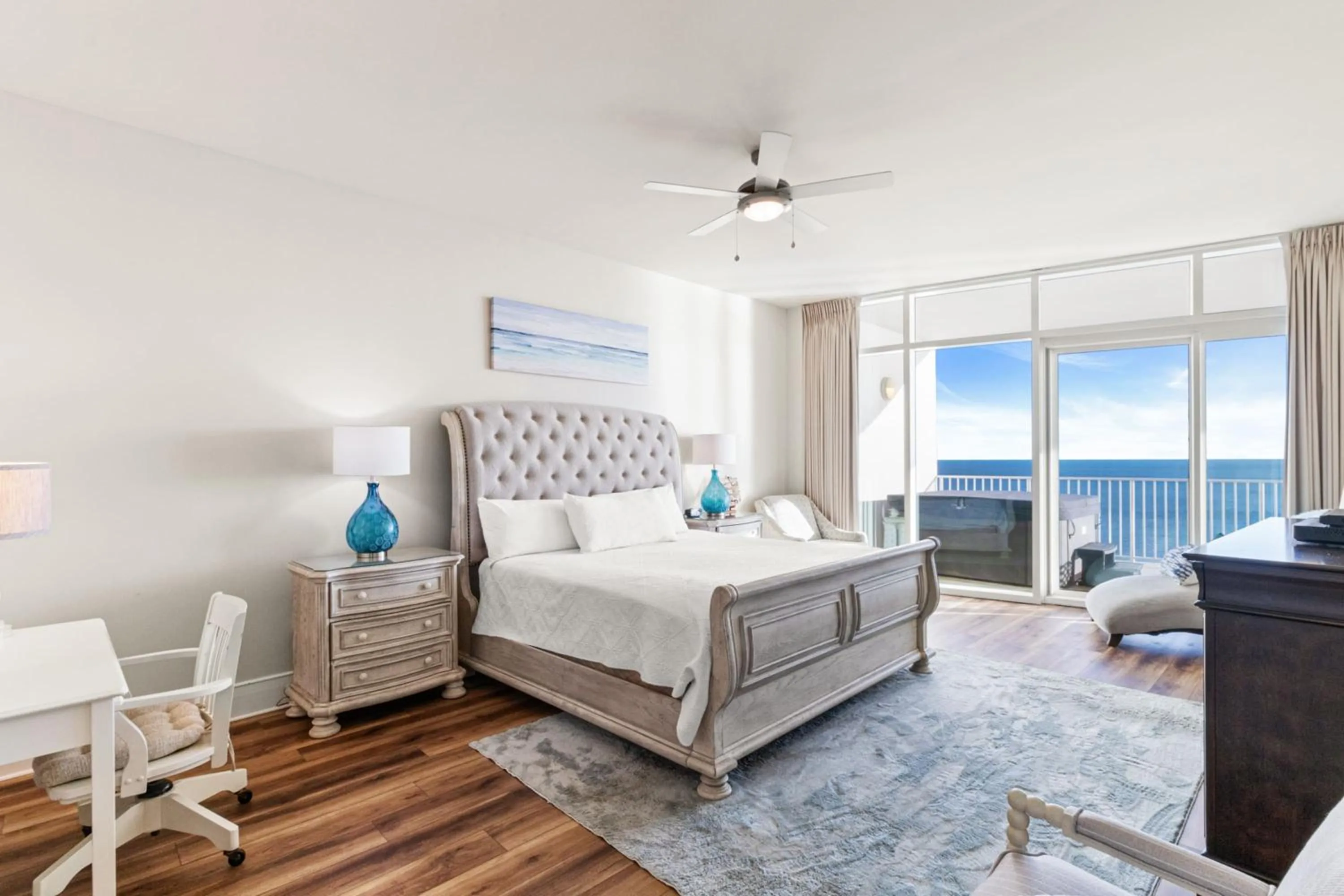 Bedroom, Bed in Turquoise 1908C