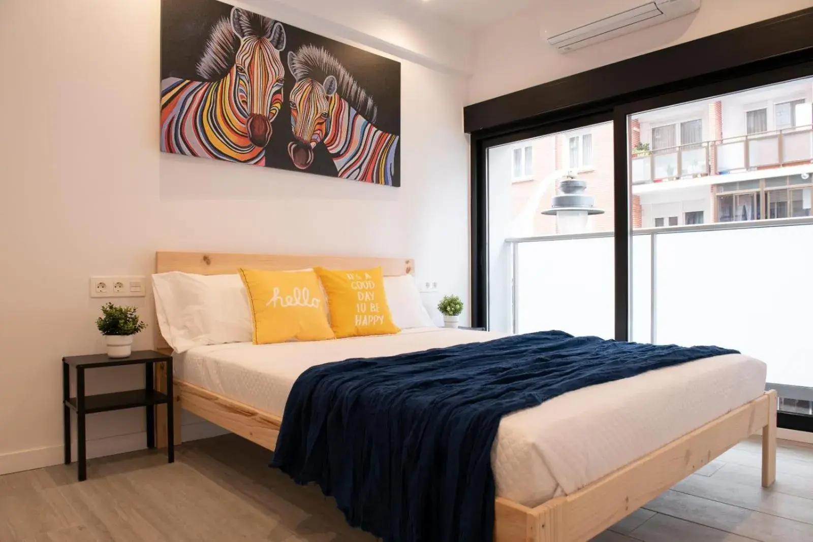 Double Room with Extra Bed in Bilbao ROOMS & KITCHEN Zorroza Double Room with Extra Bed in Bilbao ROOMS & KITCHEN Zorroza