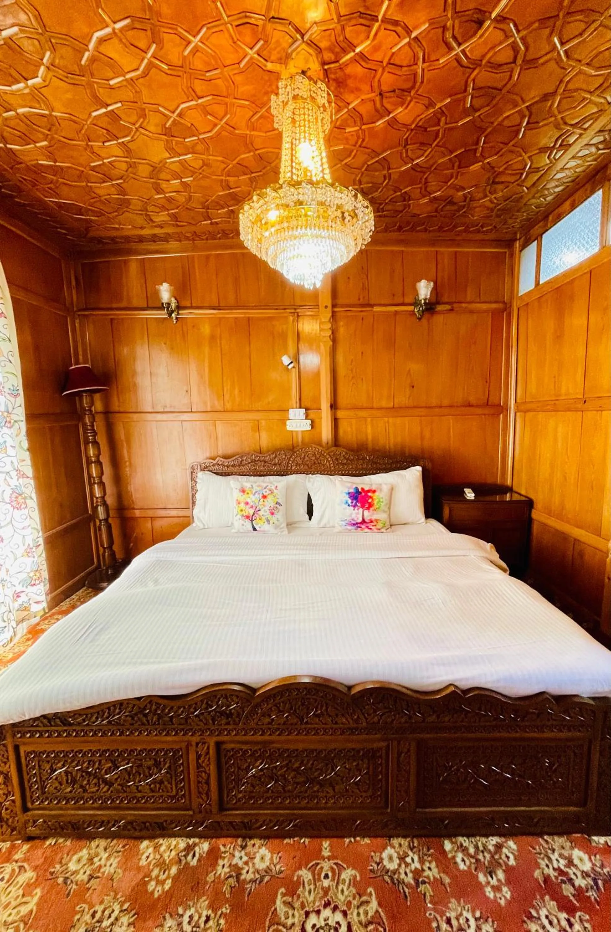 Bedroom, Bed in Dilshad Houseboats