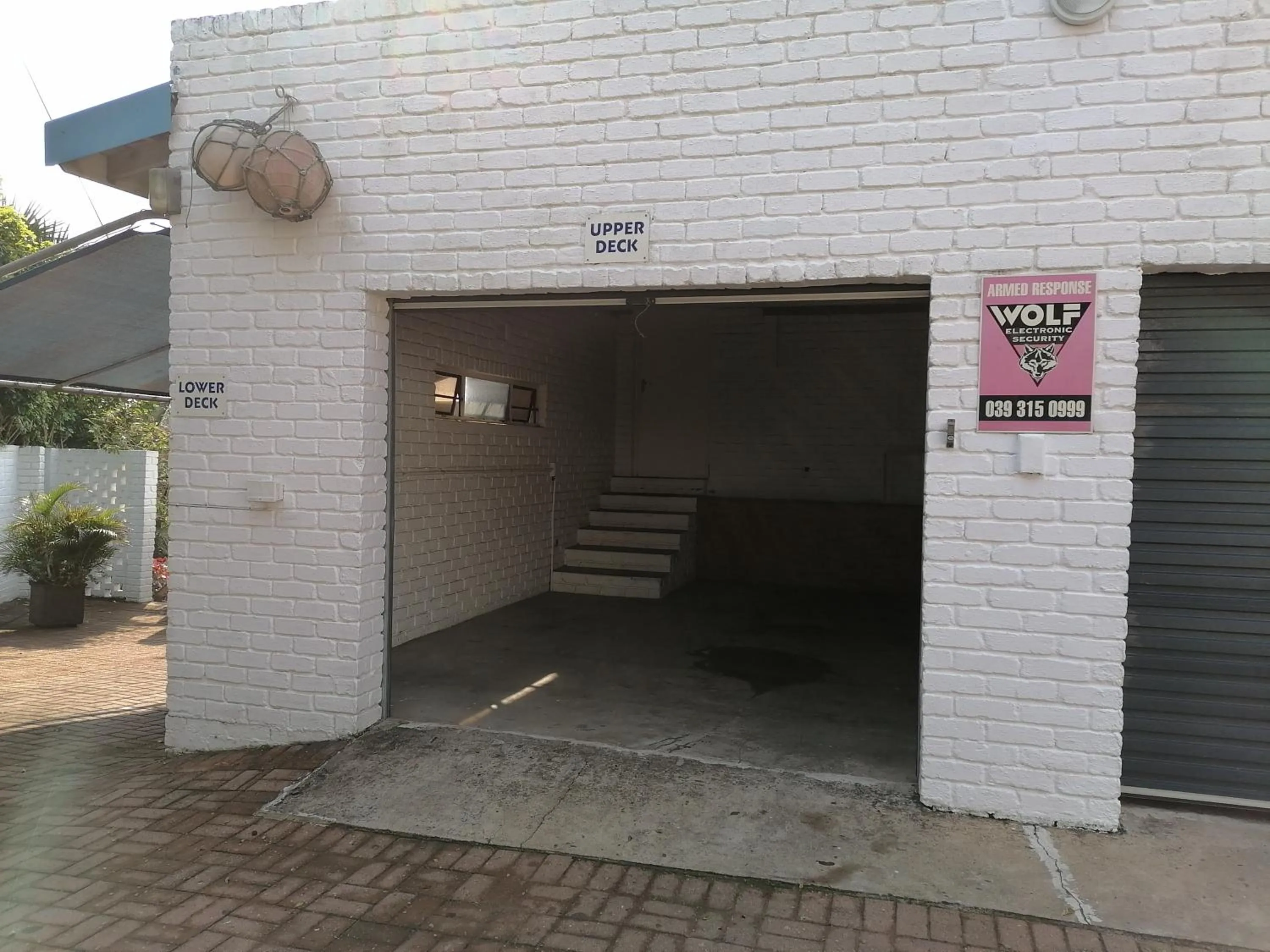 Parking in Boathouse Bed and Biscuit - Upper Deck