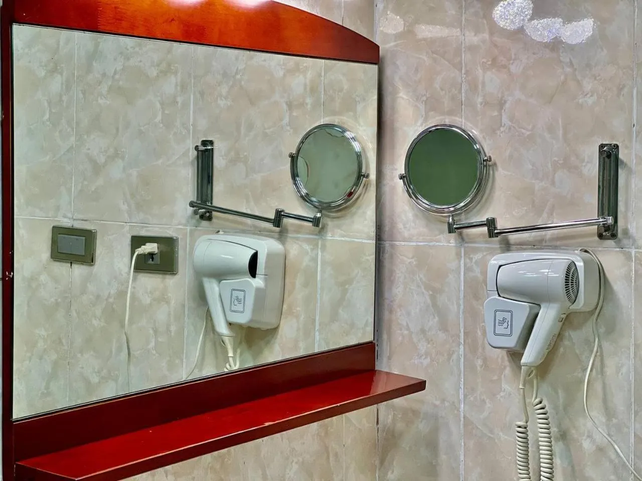 Toilet in Base Ethiopia International Hotel