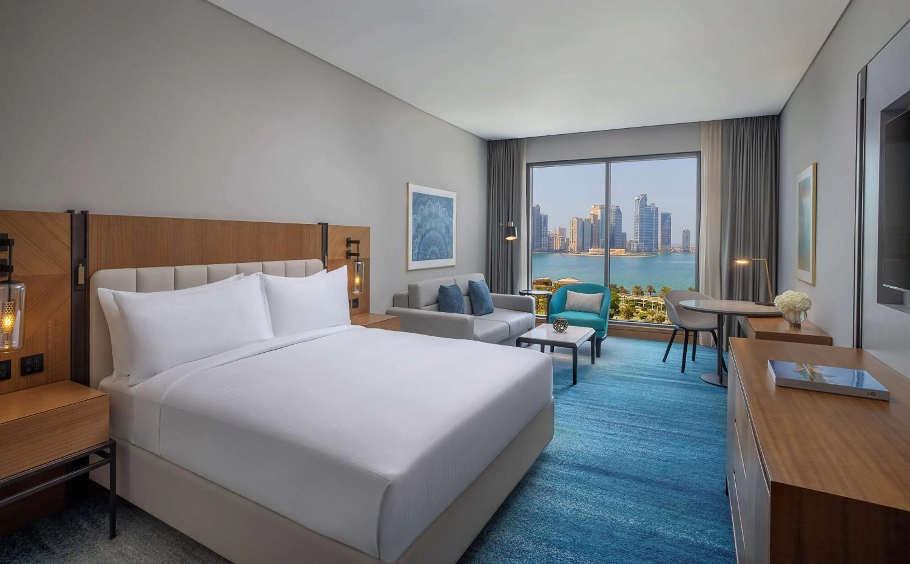 Bedroom, Bed in DoubleTree by Hilton Sharjah Waterfront Hotel And Residences