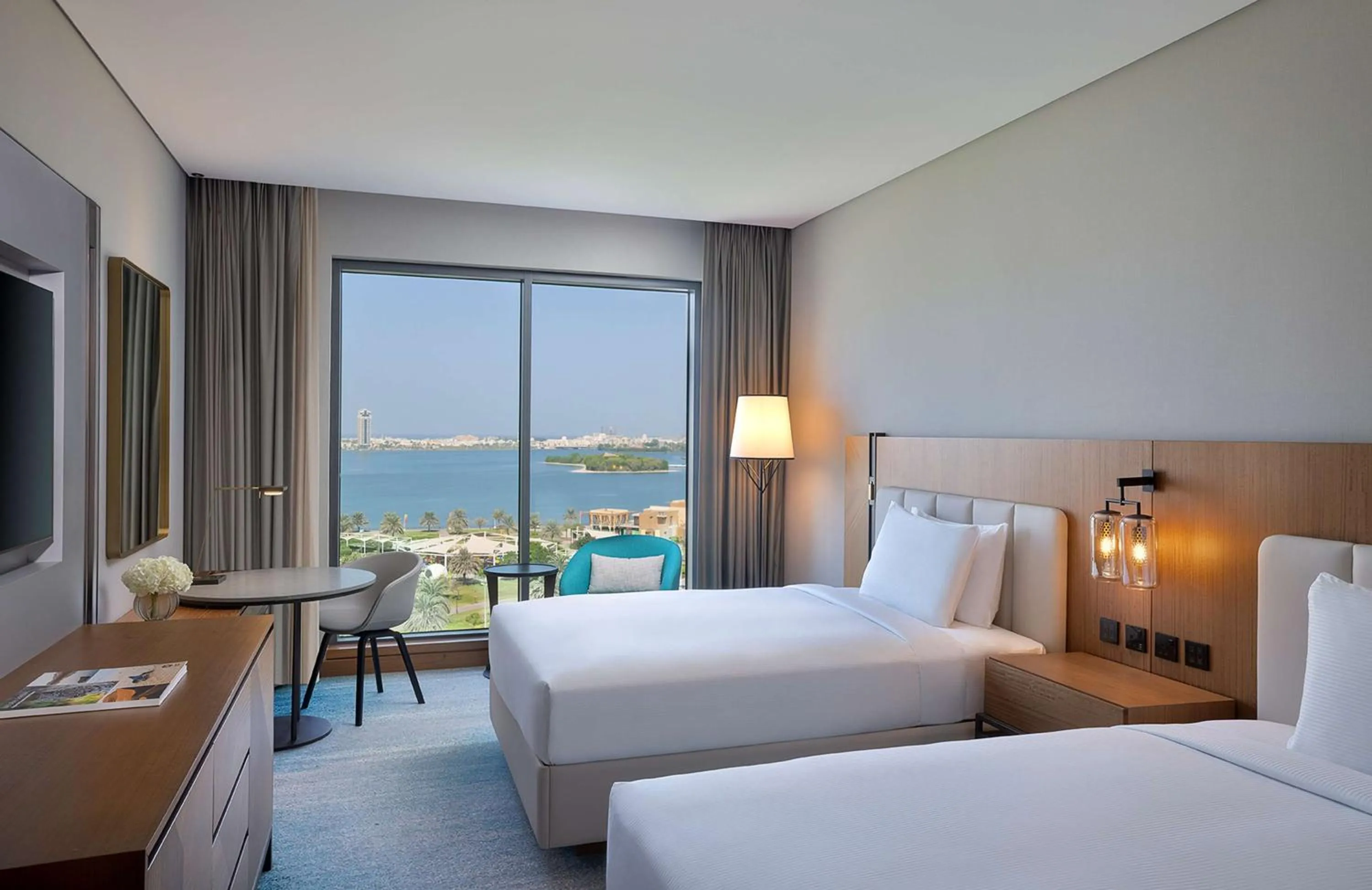Bedroom, Bed in DoubleTree by Hilton Sharjah Waterfront Hotel And Residences