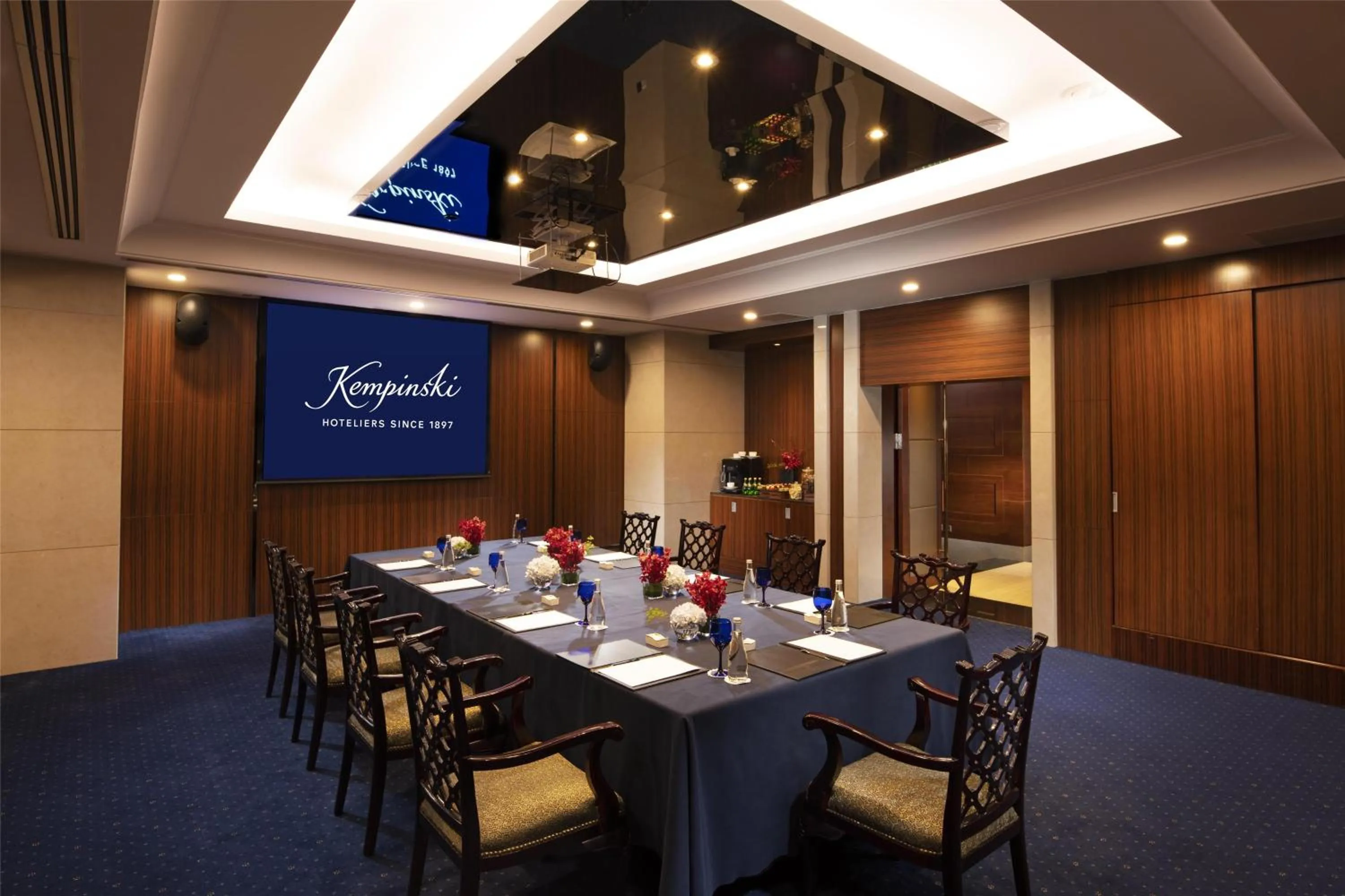 Meeting/conference room in Kempinski Hotel Beijing Yansha Center