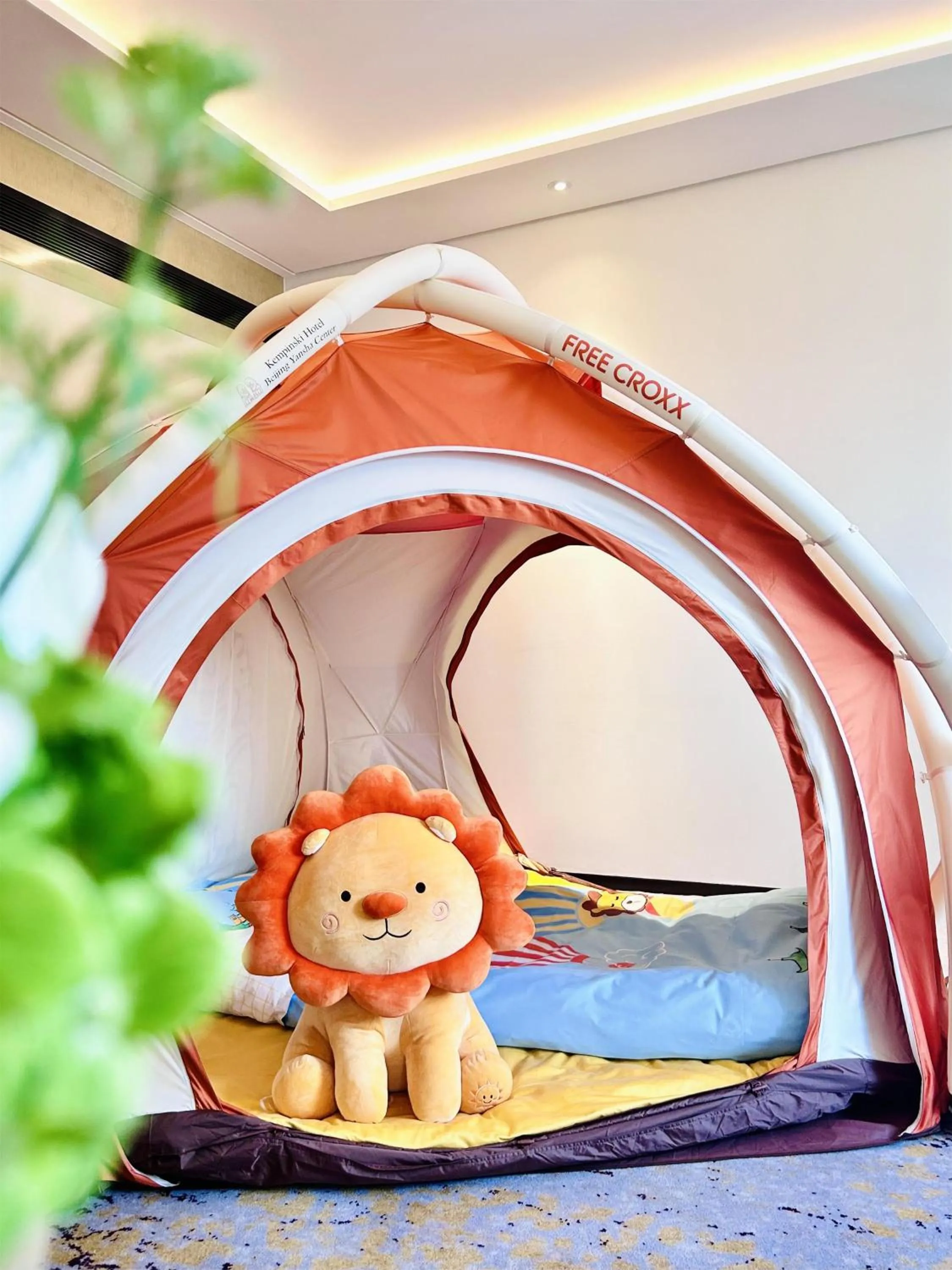 Bedroom, Bed in Kempinski Hotel Beijing Yansha Center