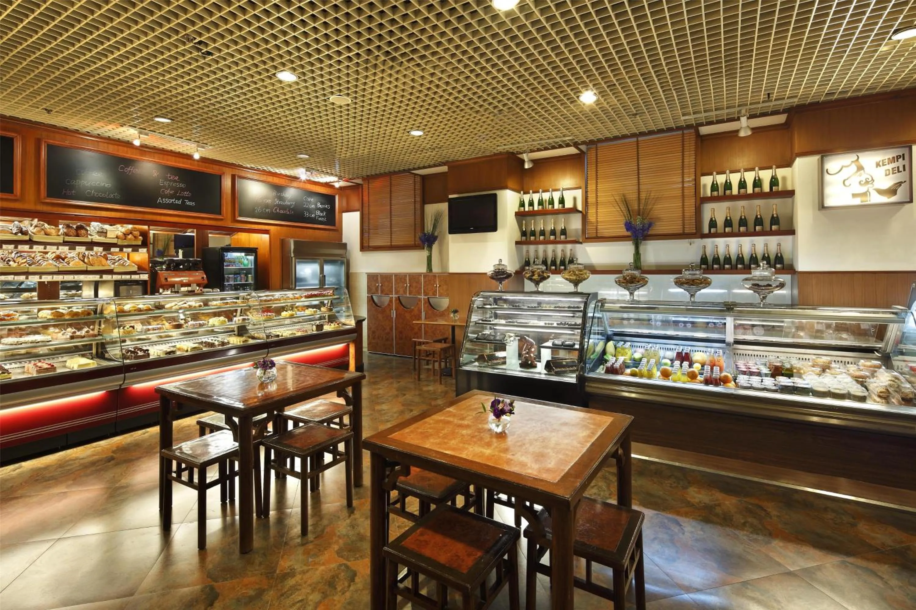 Restaurant/places to eat in Kempinski Hotel Beijing Yansha Center