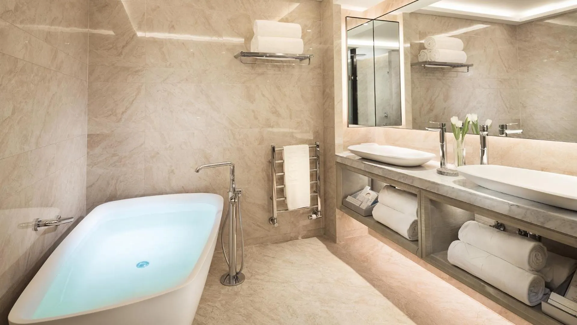 Bathroom in Kempinski Hotel Beijing Yansha Center