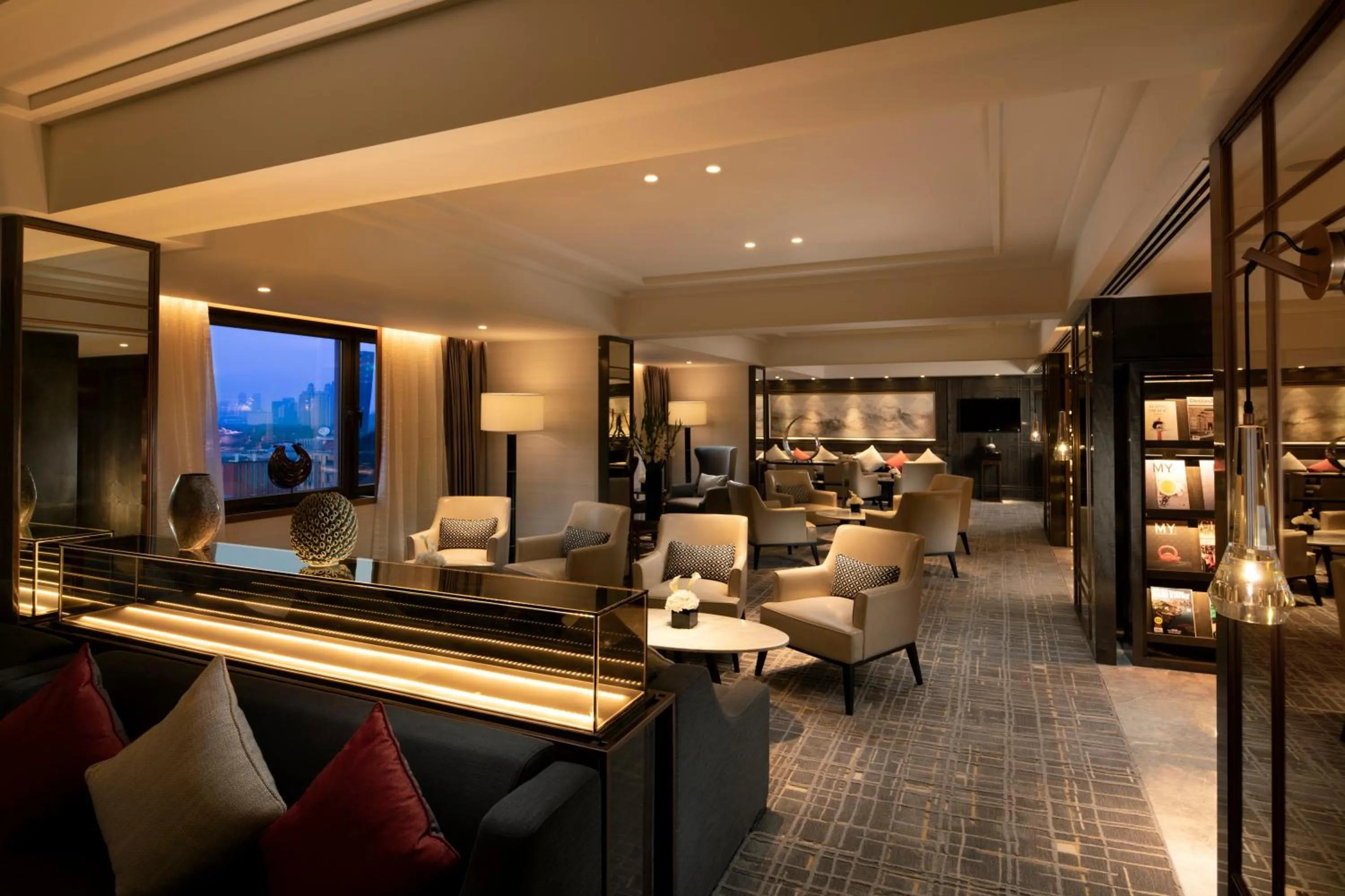 Lounge or bar in Kempinski Hotel Beijing Yansha Center