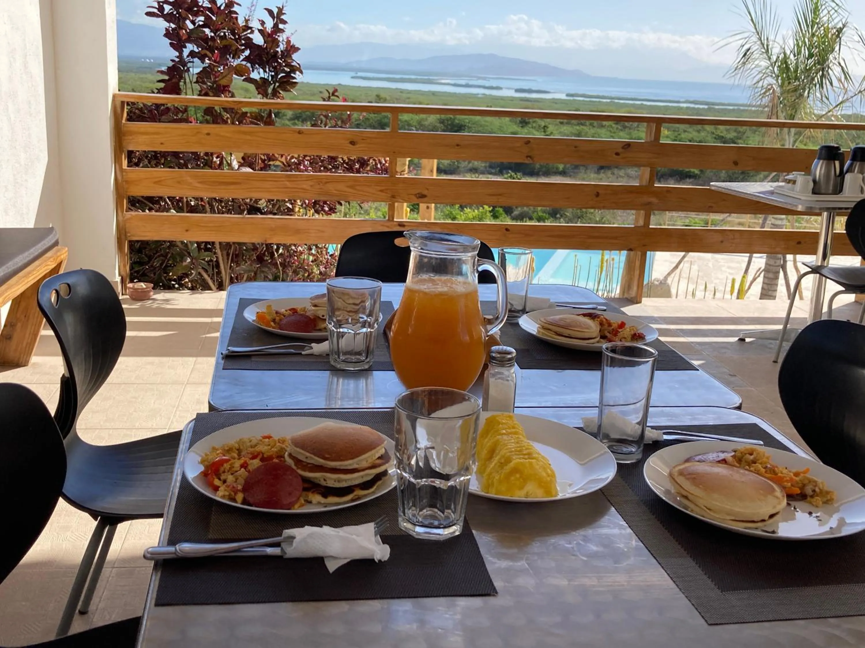 Breakfast in Altos de la Caobita