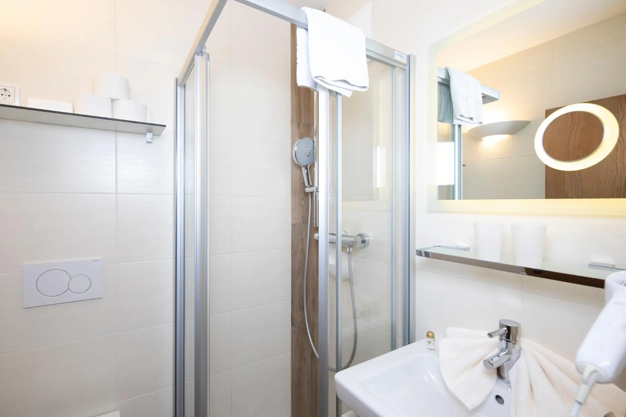 Shower in Angerer Alpine Suiten und Familienappartements Tirol