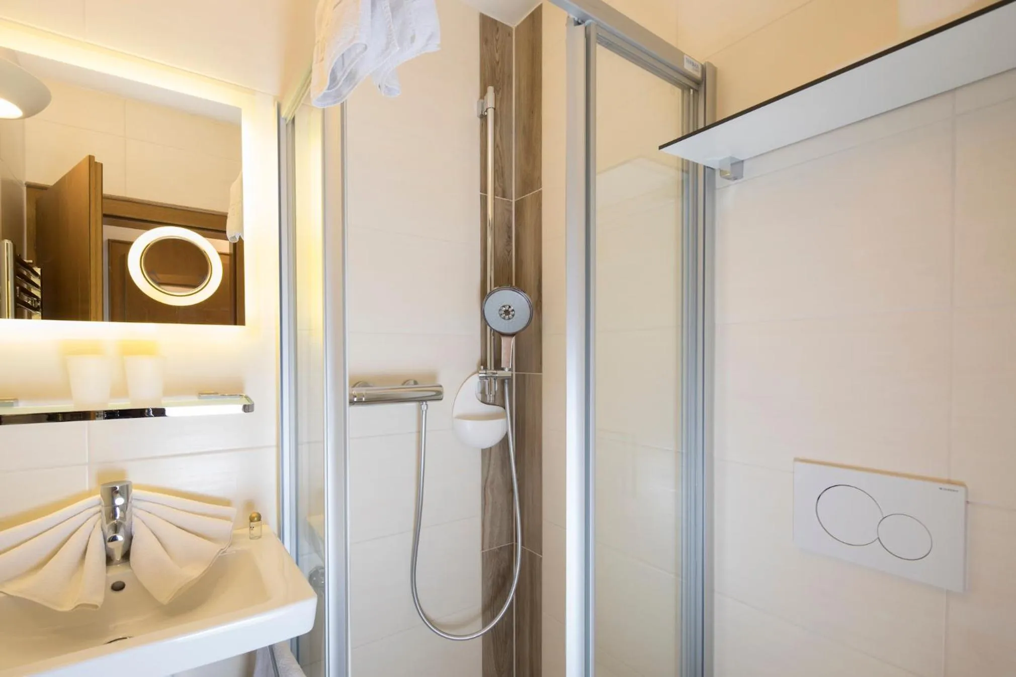 Shower in Angerer Alpine Suiten und Familienappartements Tirol
