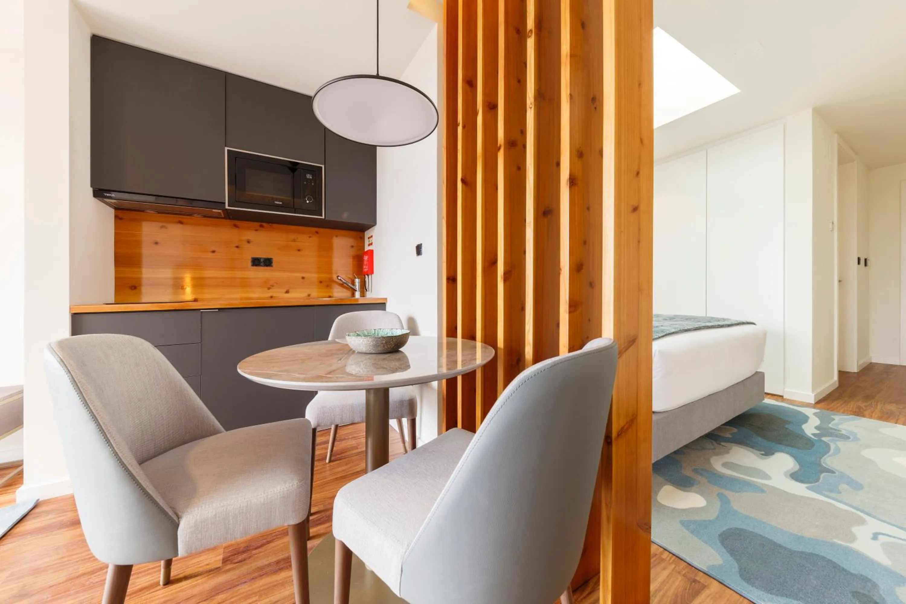 Dining area in The Shipyard - Angra