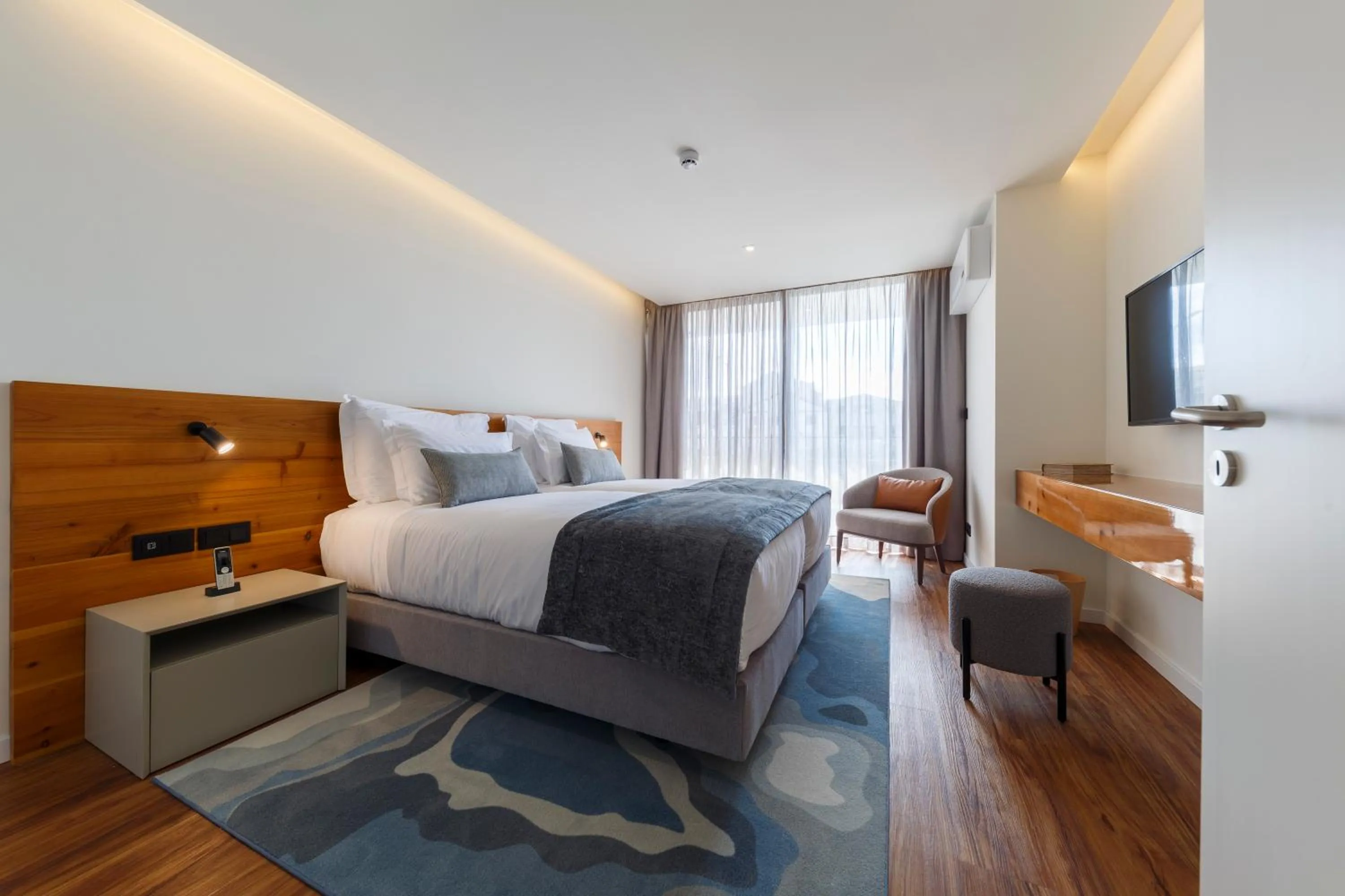 Bed in The Shipyard - Angra