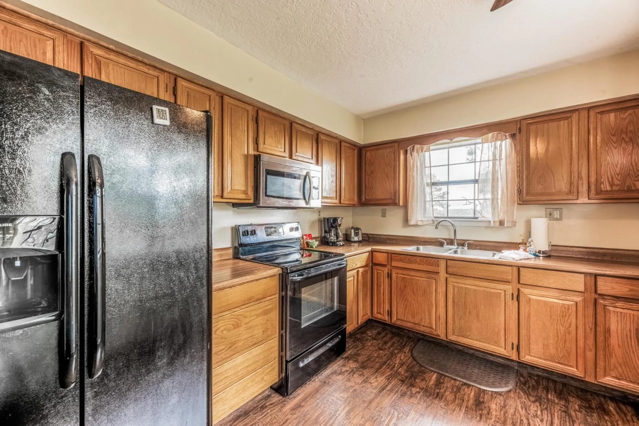 Kitchen or kitchenette in Four Cubs