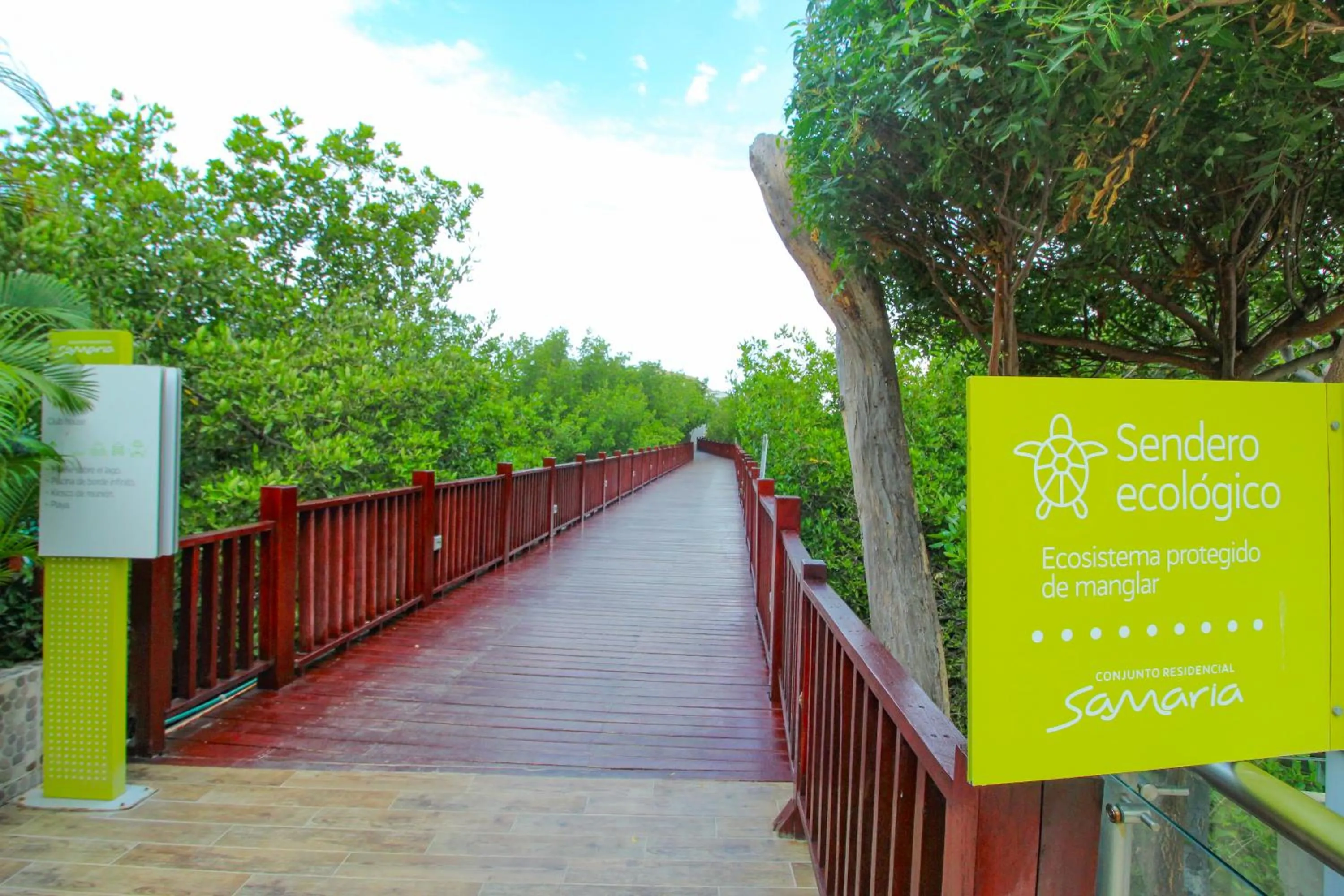 Hiking in Apartasuites Samaria - Club de Playa