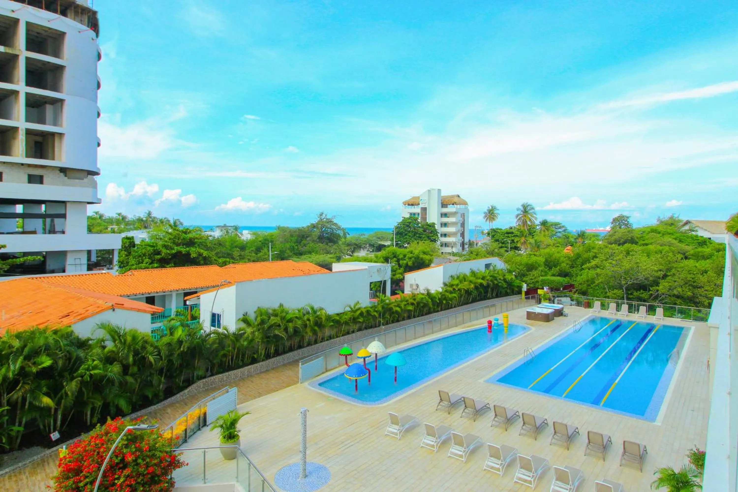Swimming pool in Apartasuites Samaria - Club de Playa