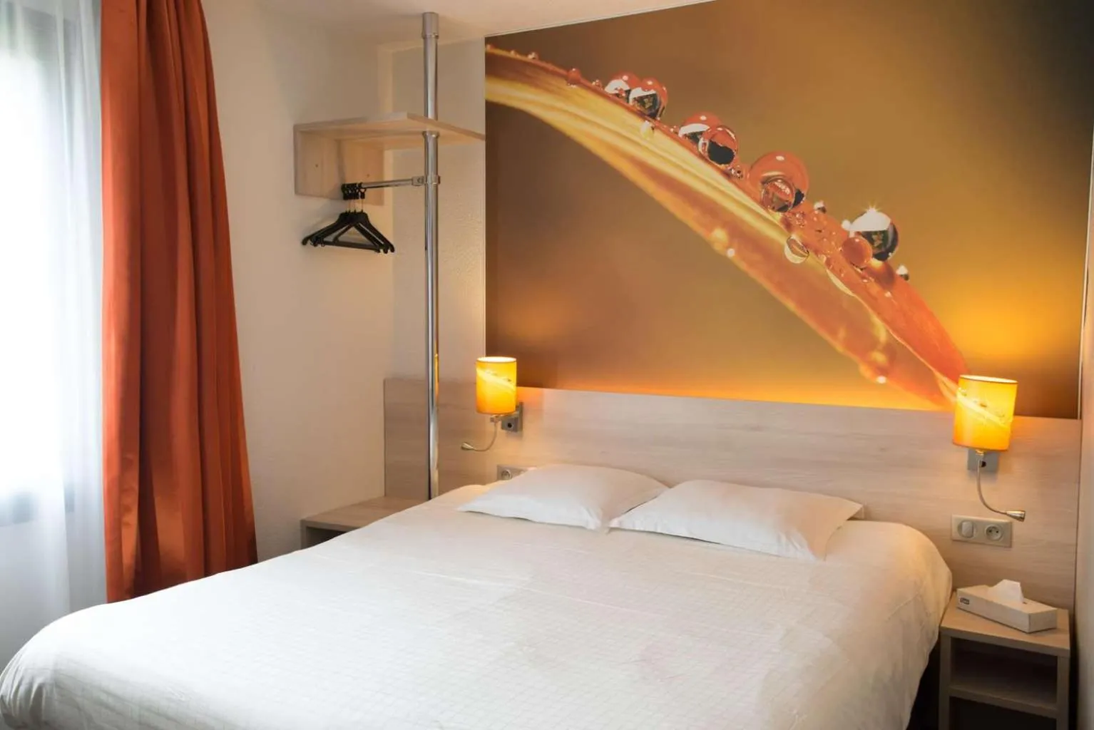 Bedroom, Bed in Brit Hotel Essentiel de Granville