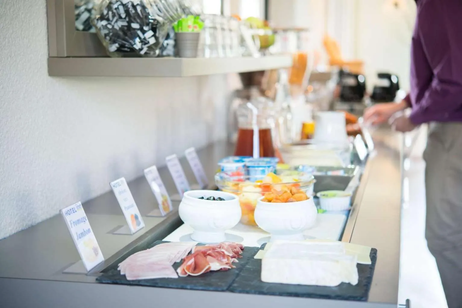 Breakfast in Brit Hotel Essentiel de Granville