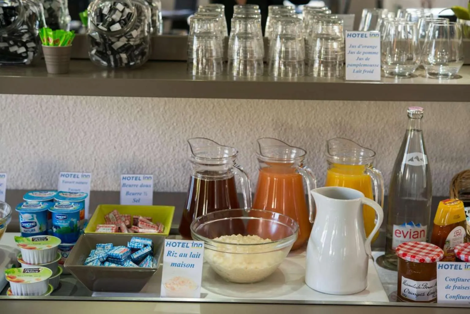 Breakfast in Brit Hotel Essentiel de Granville
