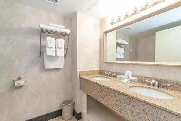 Bathroom in Bellissimo Hotel, Trademark by Wyndham Near Foxwoods Casino
