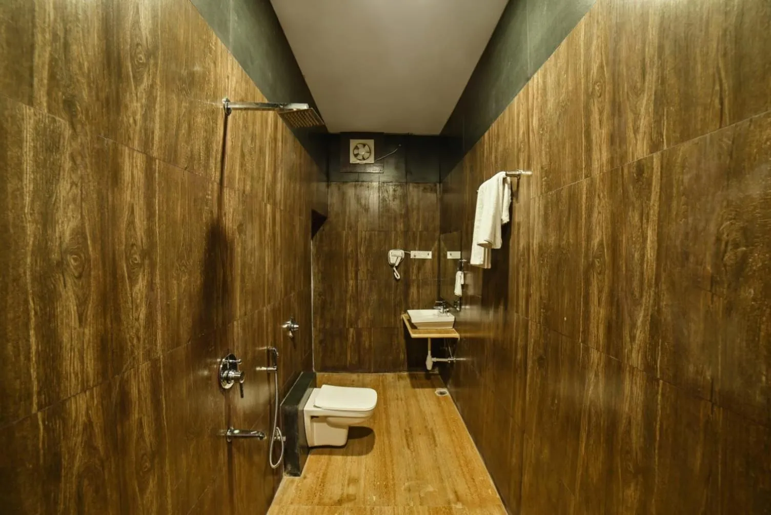 Shower in The Bheemgarh