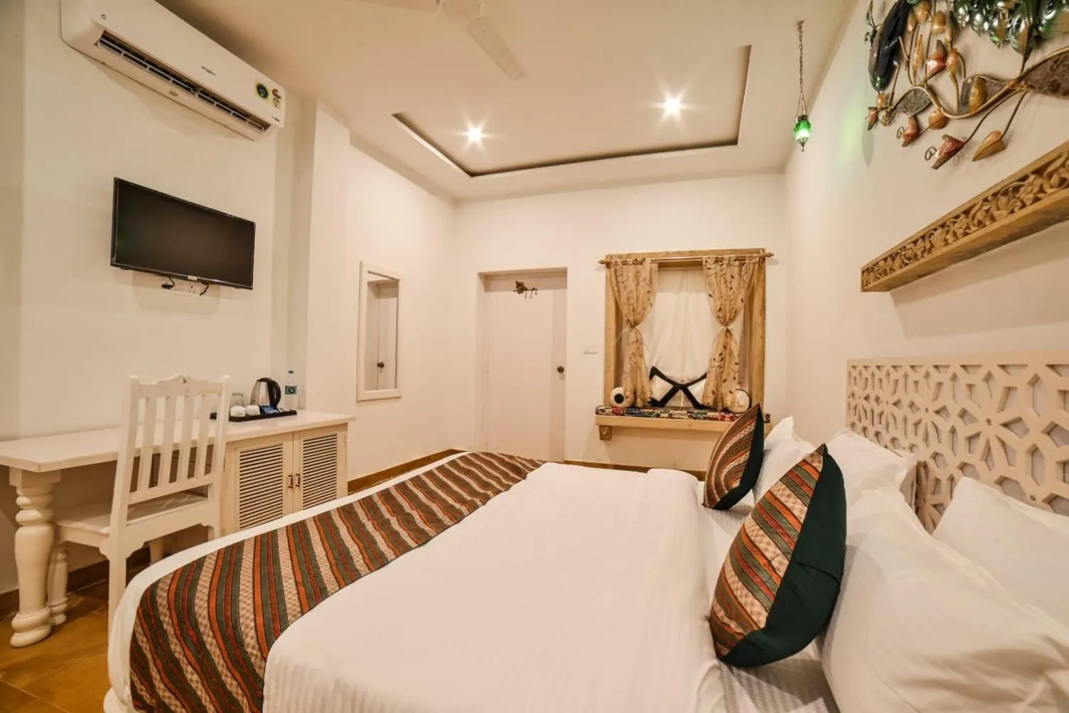 Bedroom, Bed in The Bheemgarh