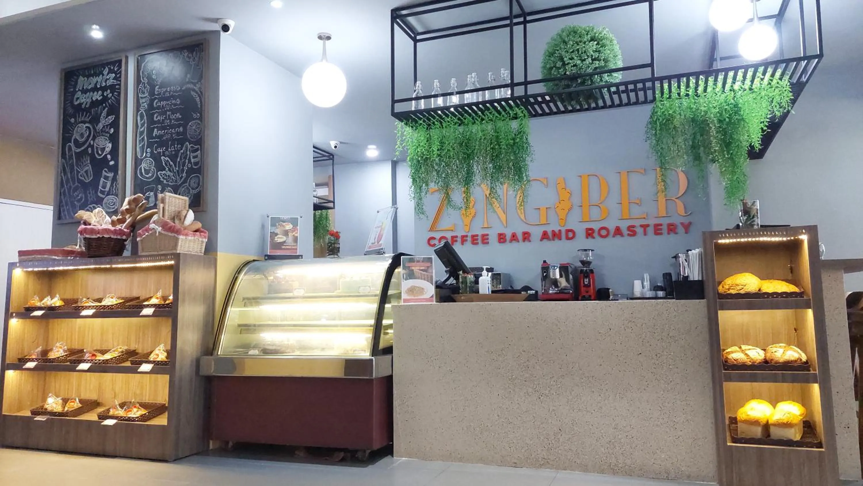 Restaurant/places to eat in Moritz Hotel RSAB Harapan Kita