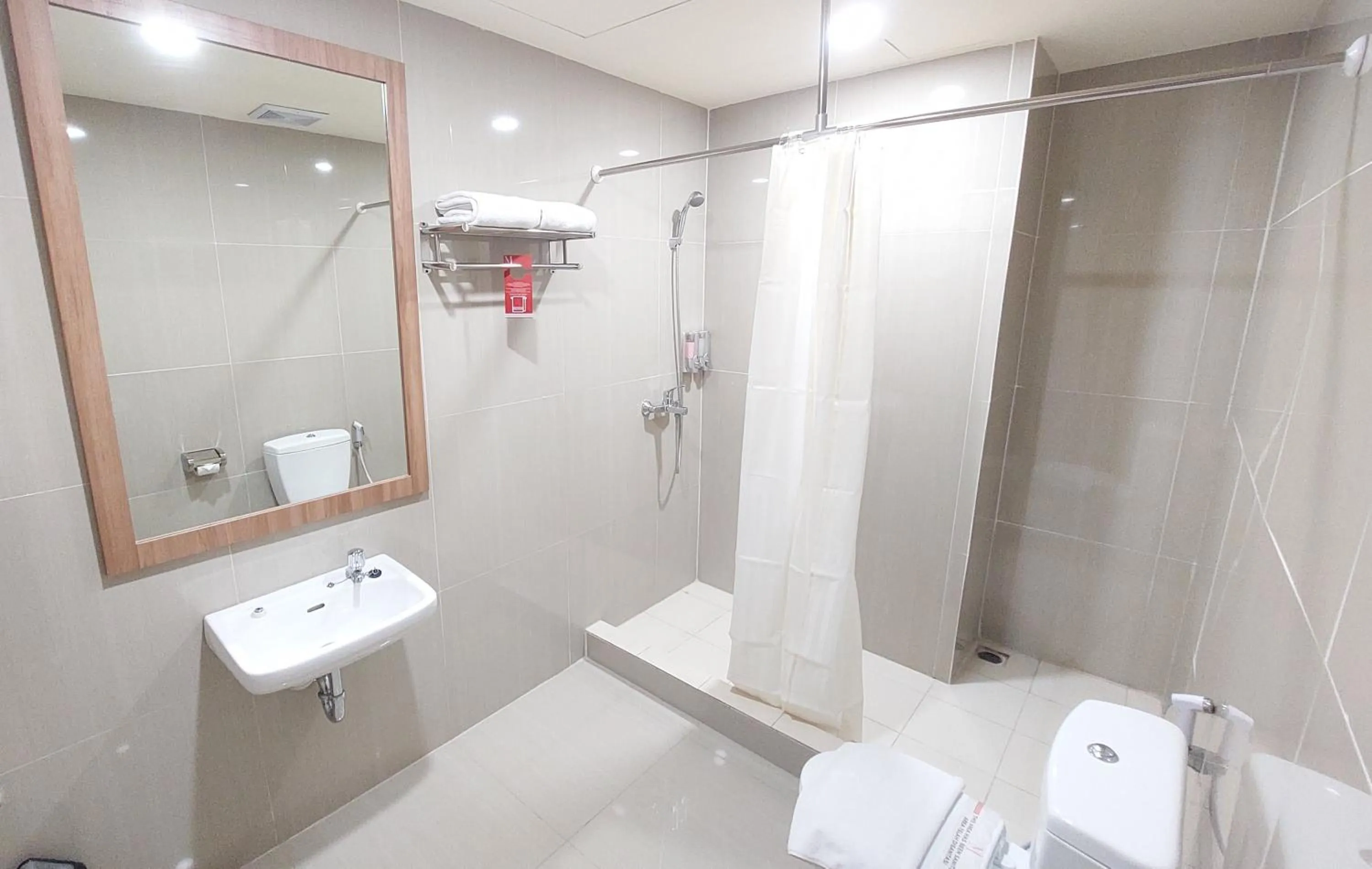 Bathroom in Moritz Hotel RSAB Harapan Kita