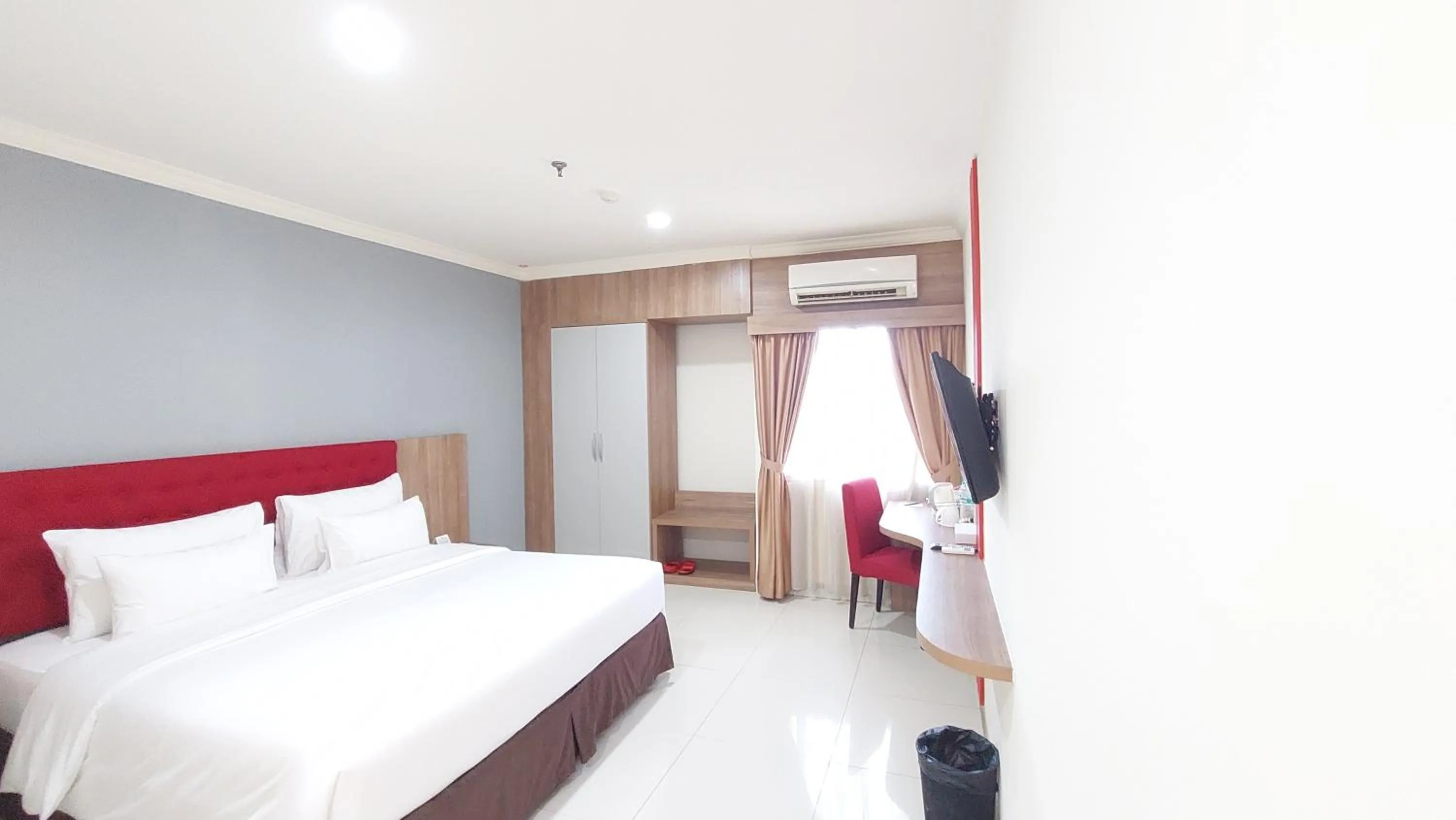Photo of the whole room, Bed in Moritz Hotel RSAB Harapan Kita