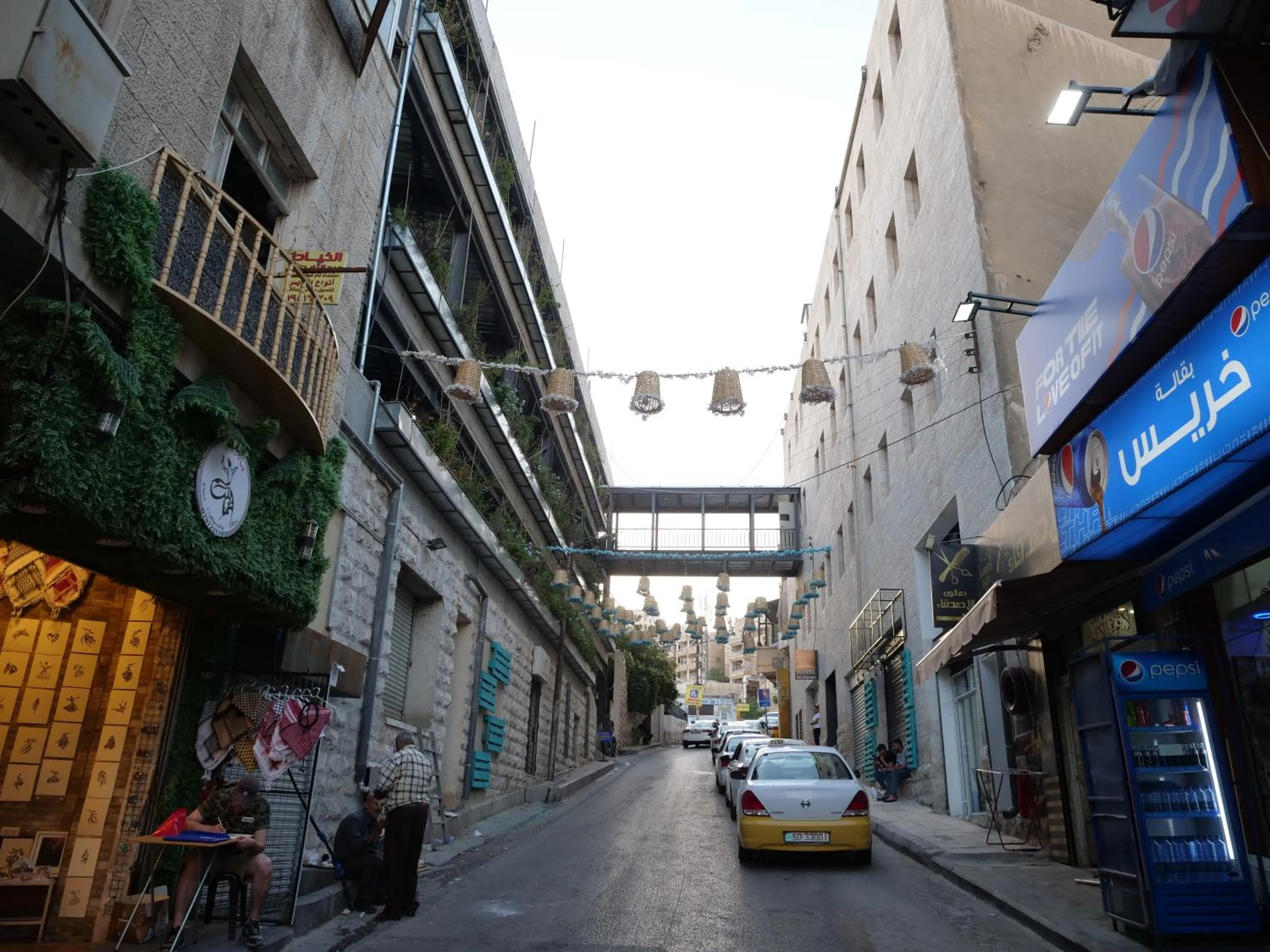 Neighbourhood in Twins Downtown Hotel