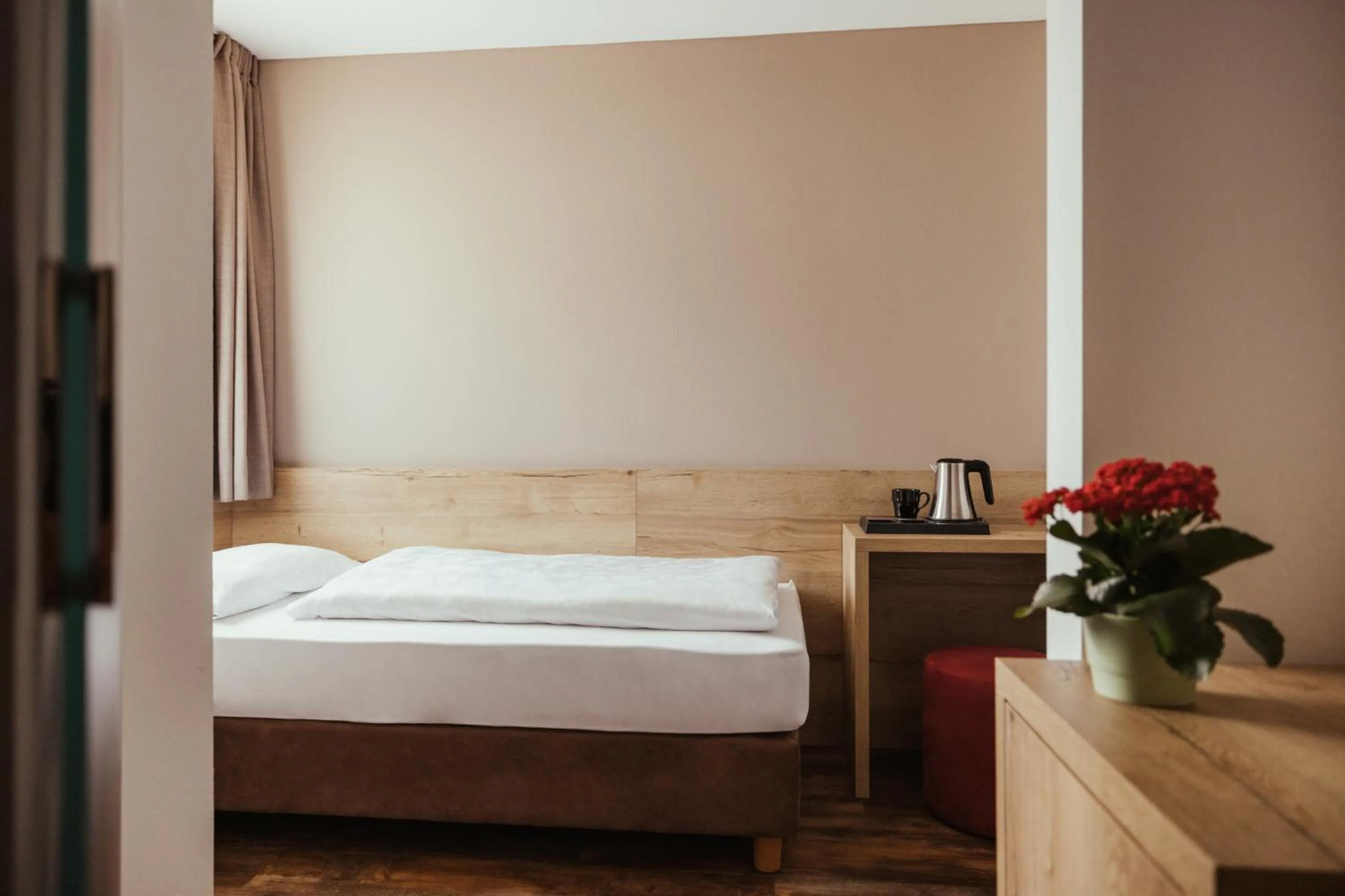 Bed in Hotel Leonhard