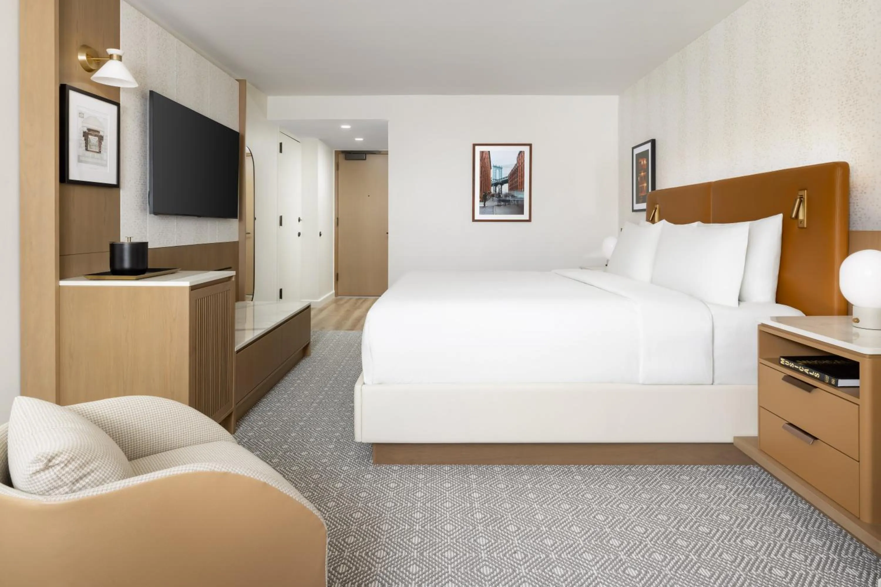 Photo of the whole room, Bed in Crowne Plaza Times Square Manhattan, an IHG Hotel